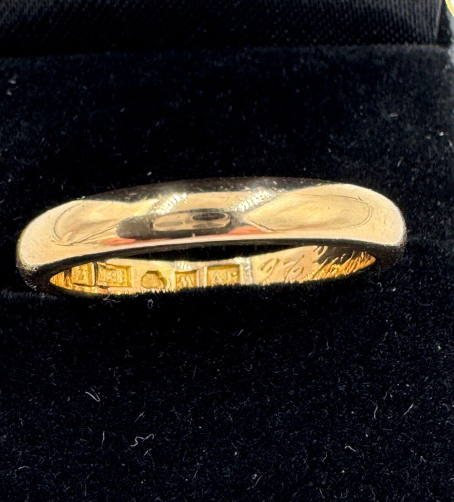 Antique 18K yellow Gold Art Deco Band Ring 3.3mm band Swedish