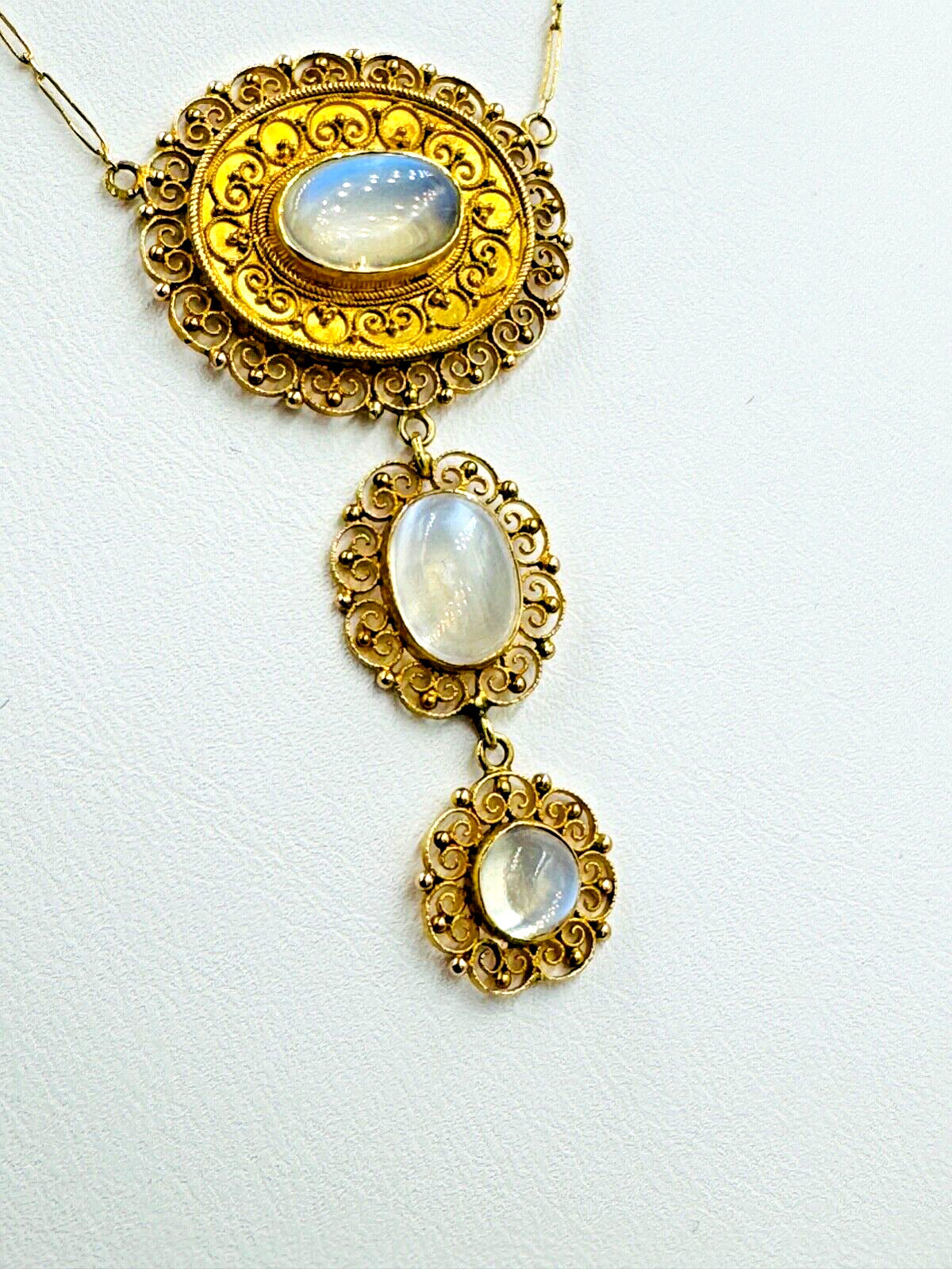 Victorian French 18k yellow Gold Moonstone Drop filigree Pendant Necklace