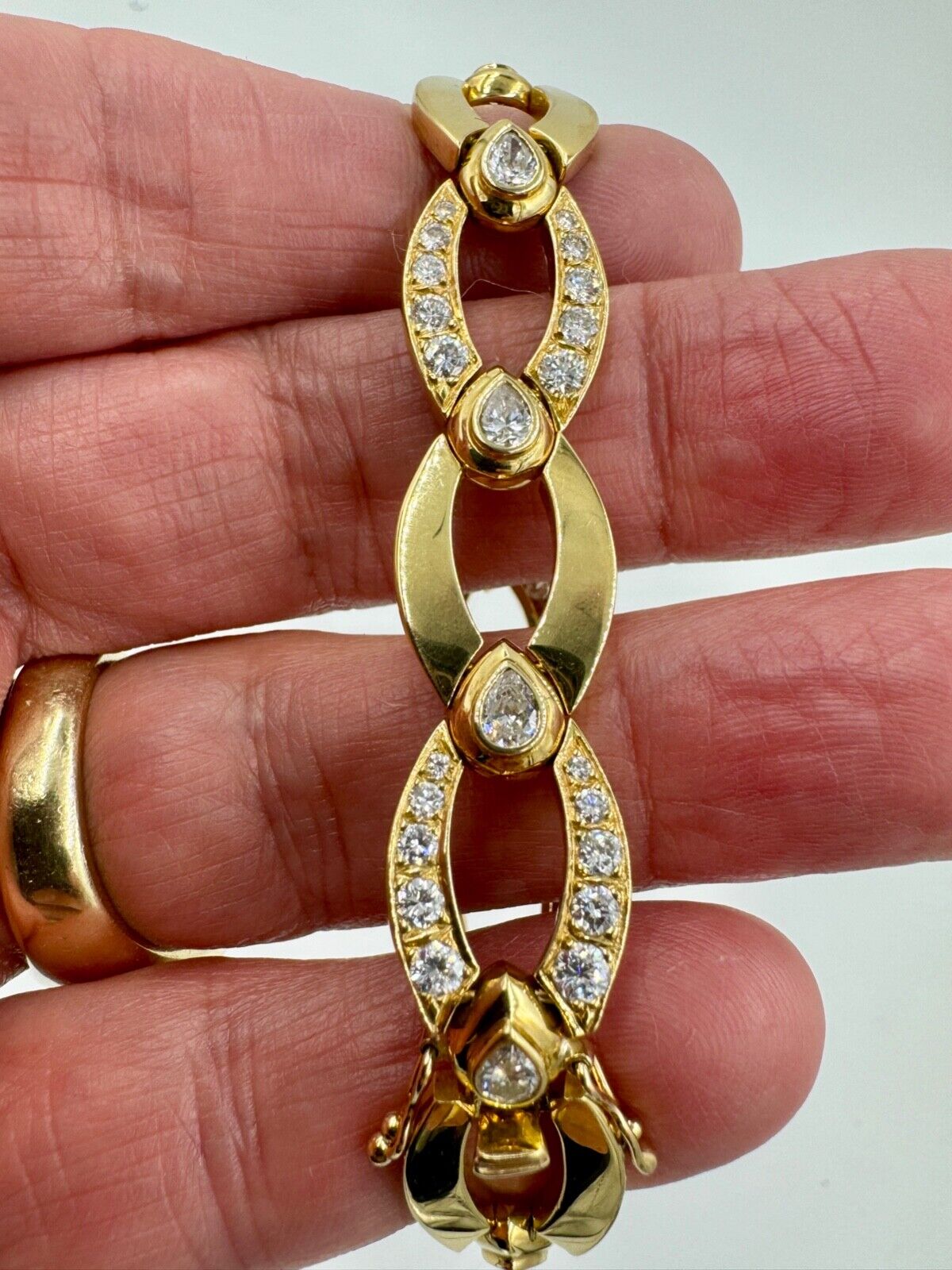 1970s Diamond And Yellow Gold Link Bracelet