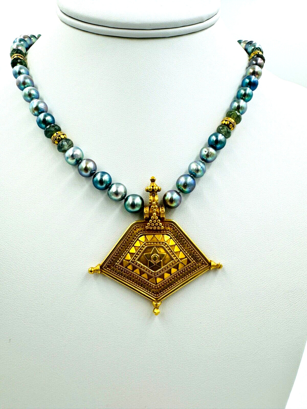 21k gold blue Pearl Strand Necklace with Gold Quartz Spacers