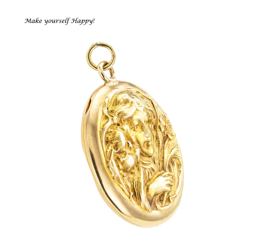 Art Nouveau Flowing Hair Yellow Gold Locket