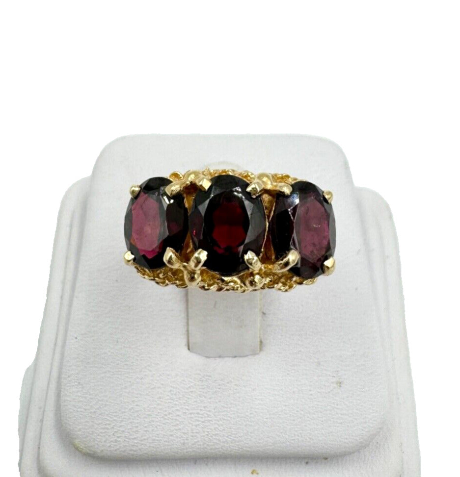 Estate Garnet 14k Yellow Gold Rope Design Ring