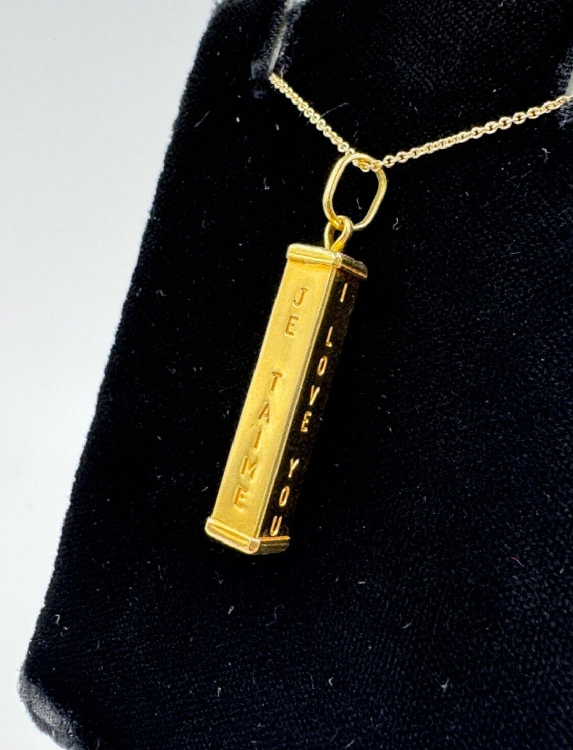 14k yellow gold Totem Bar I love You Pendant Multi Language