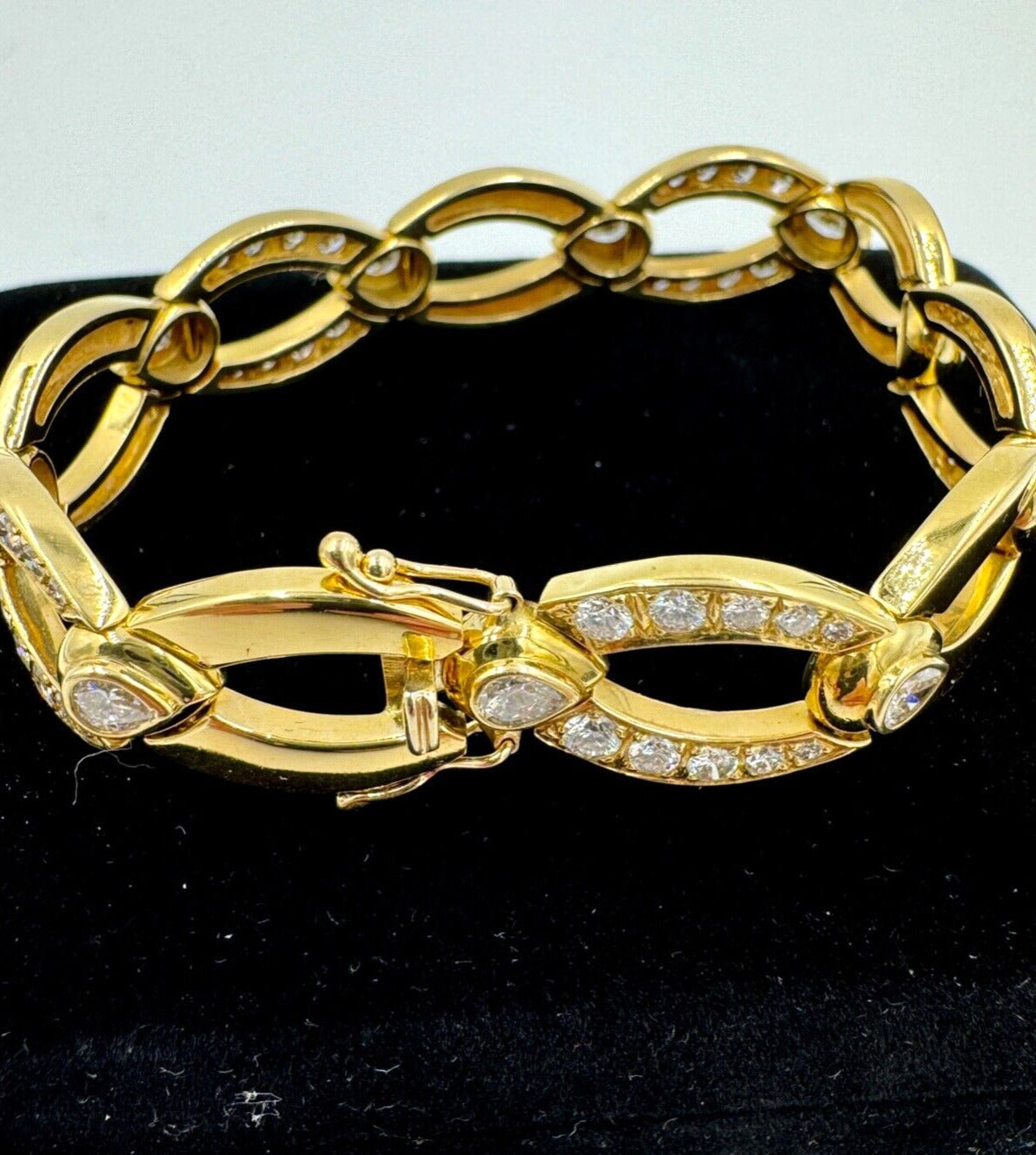 1970s Diamond And Yellow Gold Link Bracelet