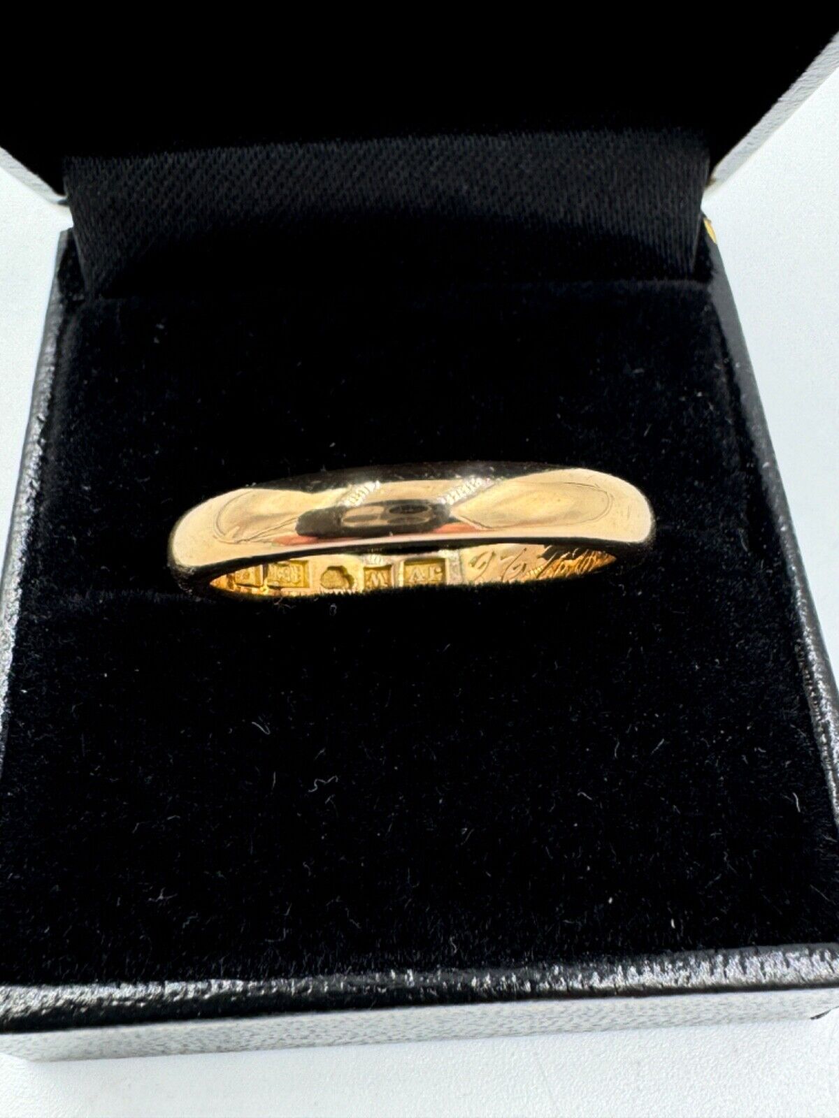 Antique 18K yellow Gold Art Deco Band Ring 3.3mm band Swedish