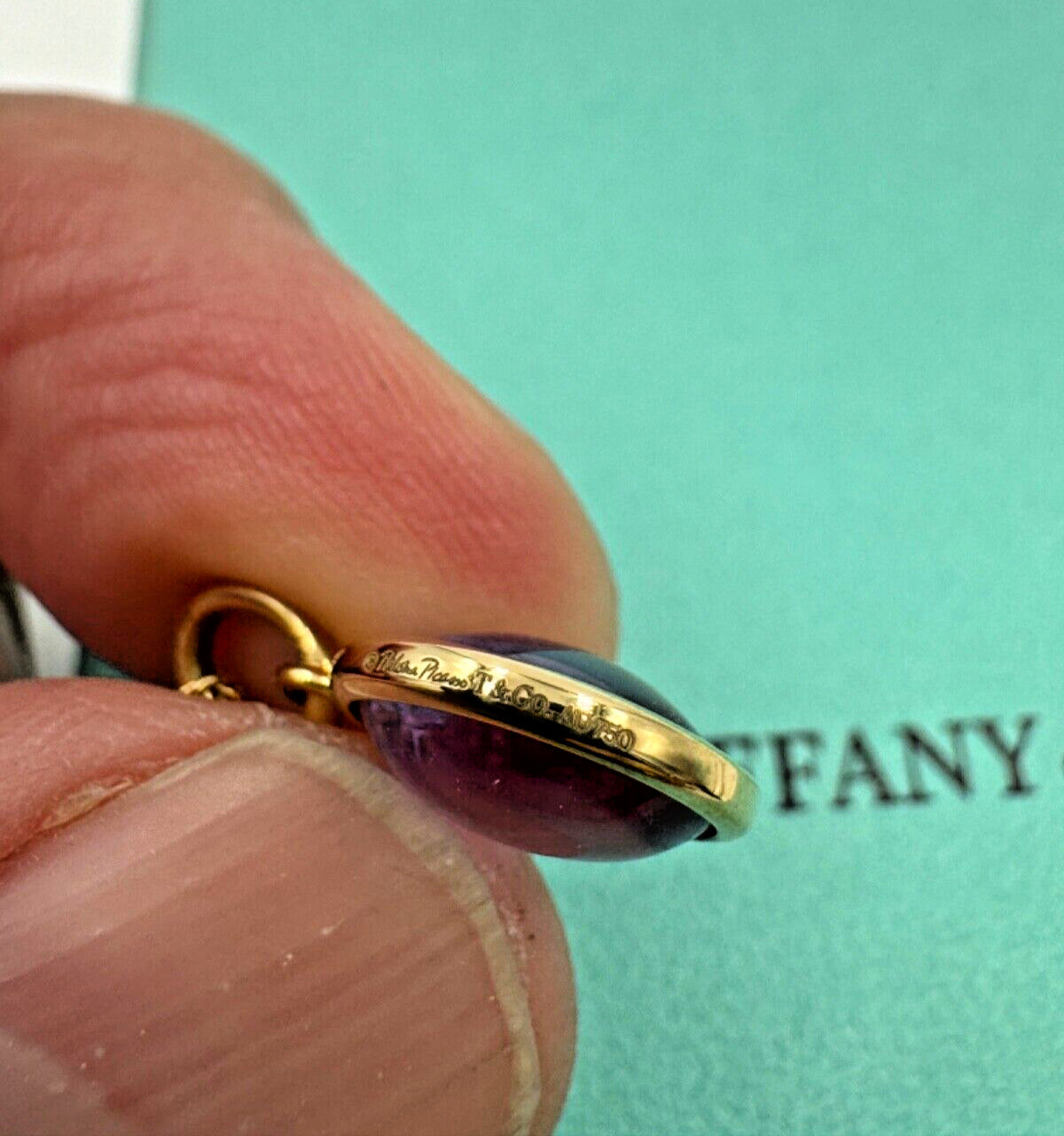 Tiffany & Co 18K Paloma Picasso Amethys Dot Round Charm Pendant Necklace 16 Inch