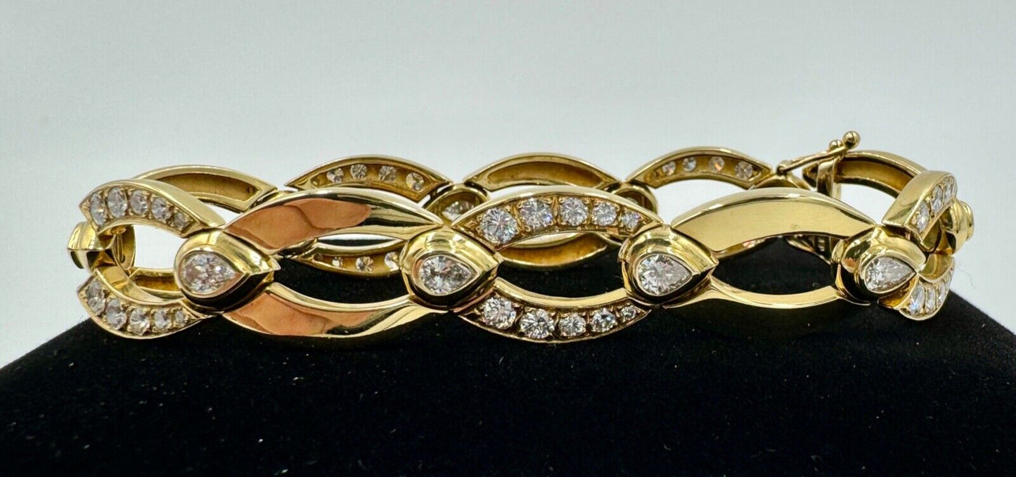 1970s Diamond And Yellow Gold Link Bracelet