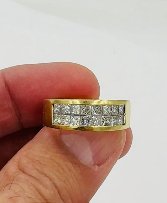 Estate 18k gold Princess Cut Diamond Ring