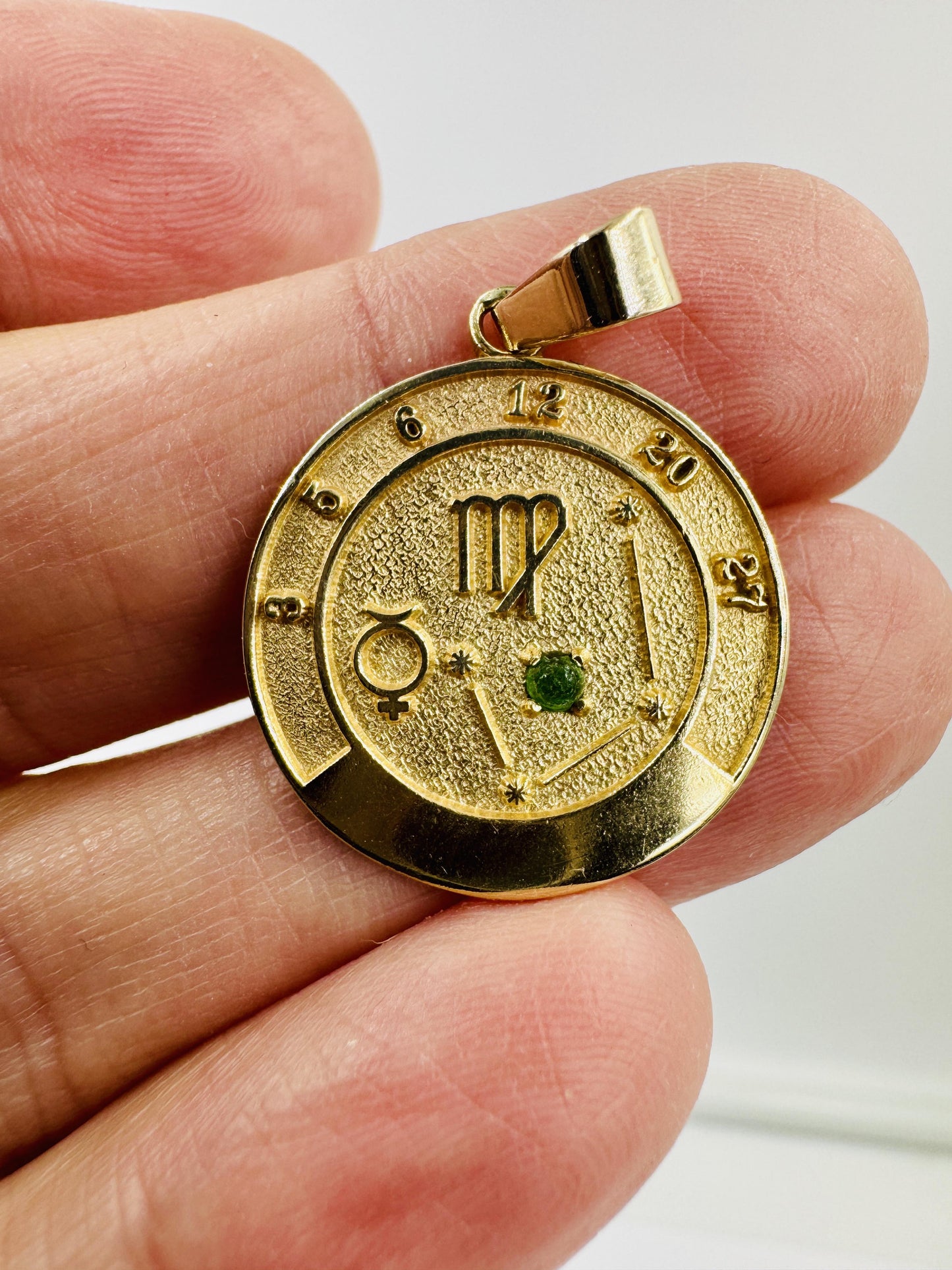 Vergo Zodiac 14k yellow gold pendant with Emerald accent