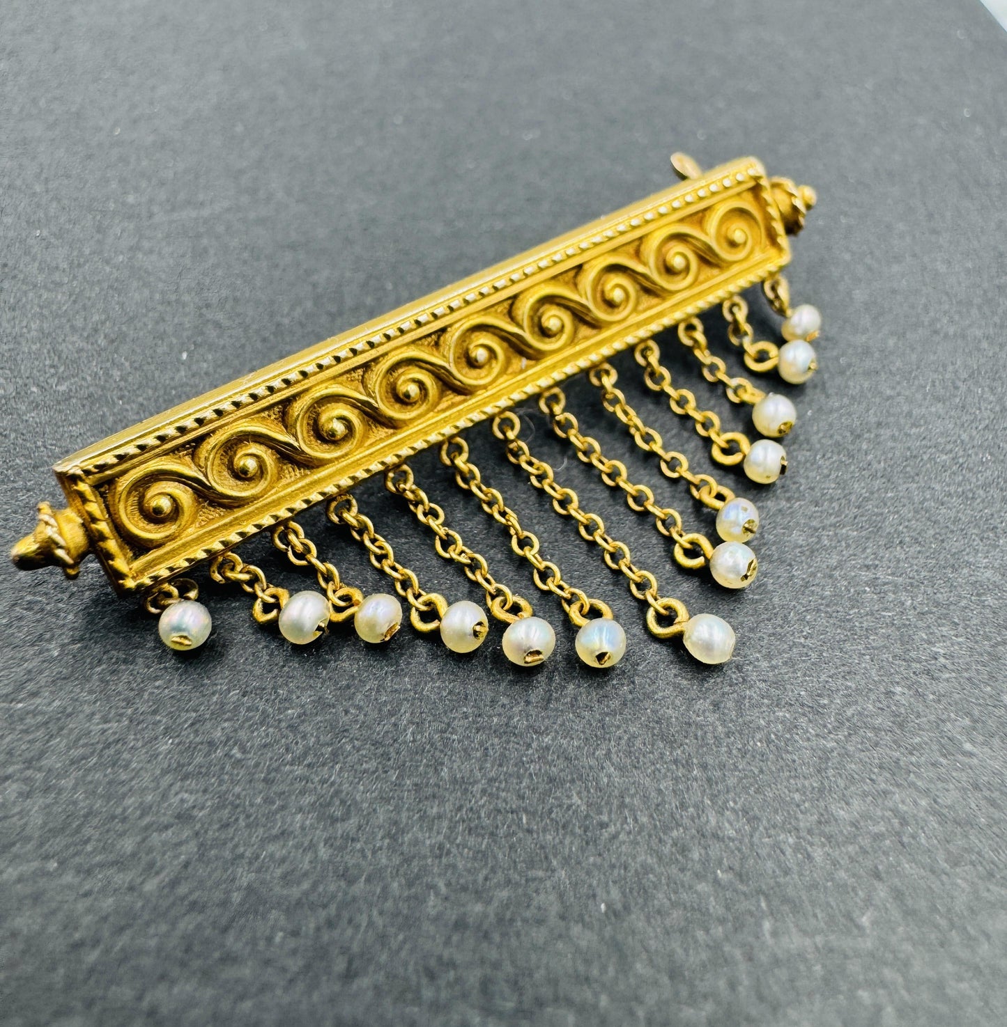 Victorian 10k yellow gold bar brooch pin with dangling pearls