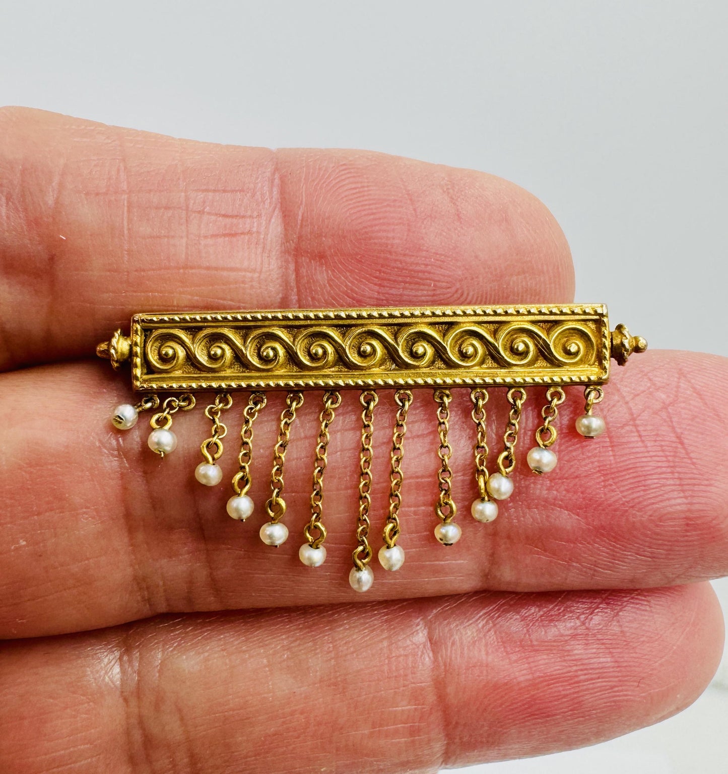 Victorian 10k yellow gold bar brooch pin with dangling pearls