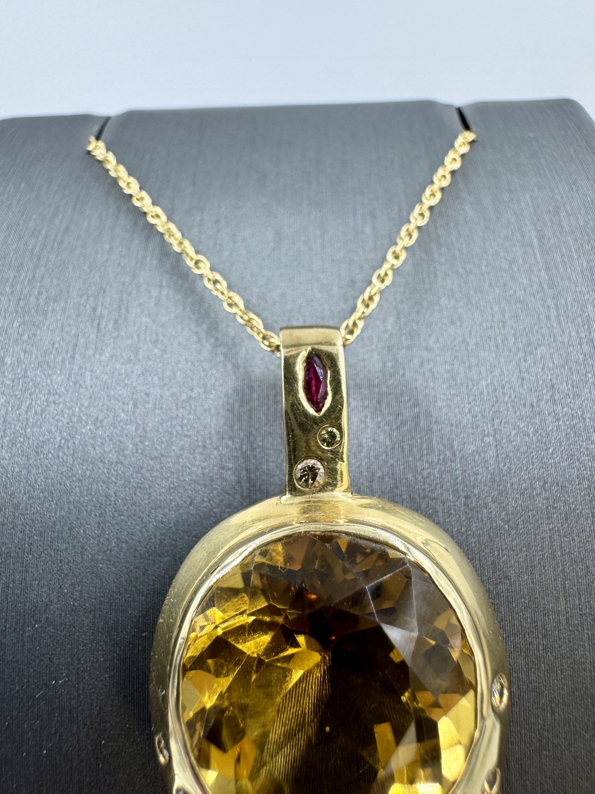 Abstract 14k Yellow gold 20.00ct Citrine and Diamond pendant Necklace