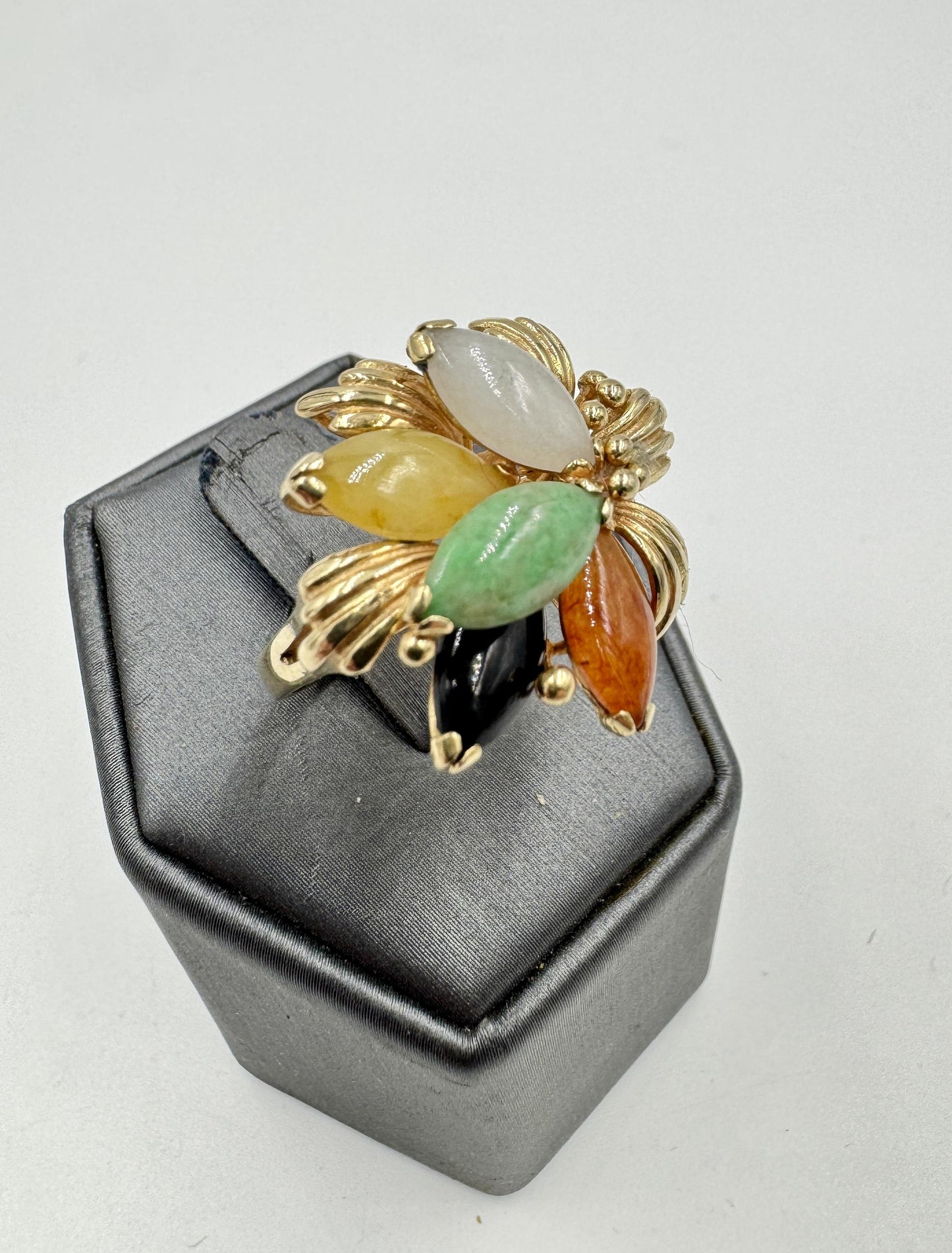 Vintage 14k Yellow Gold Multi Color Jade Flower Ring
