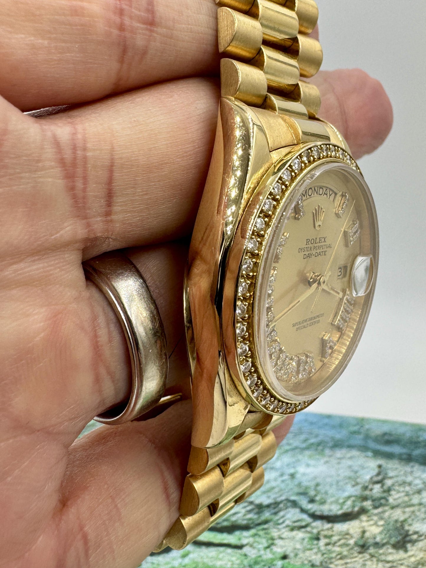 Rolex Presidential Day Date 18038 18k Diamond dial and Bezel