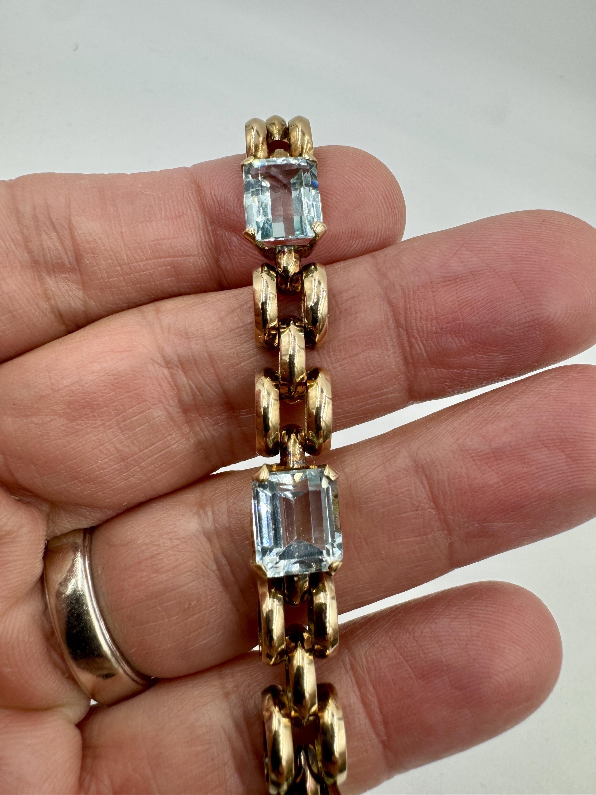 Retro 18k Gold Aquamarine Station Link Bracelet 7.5"