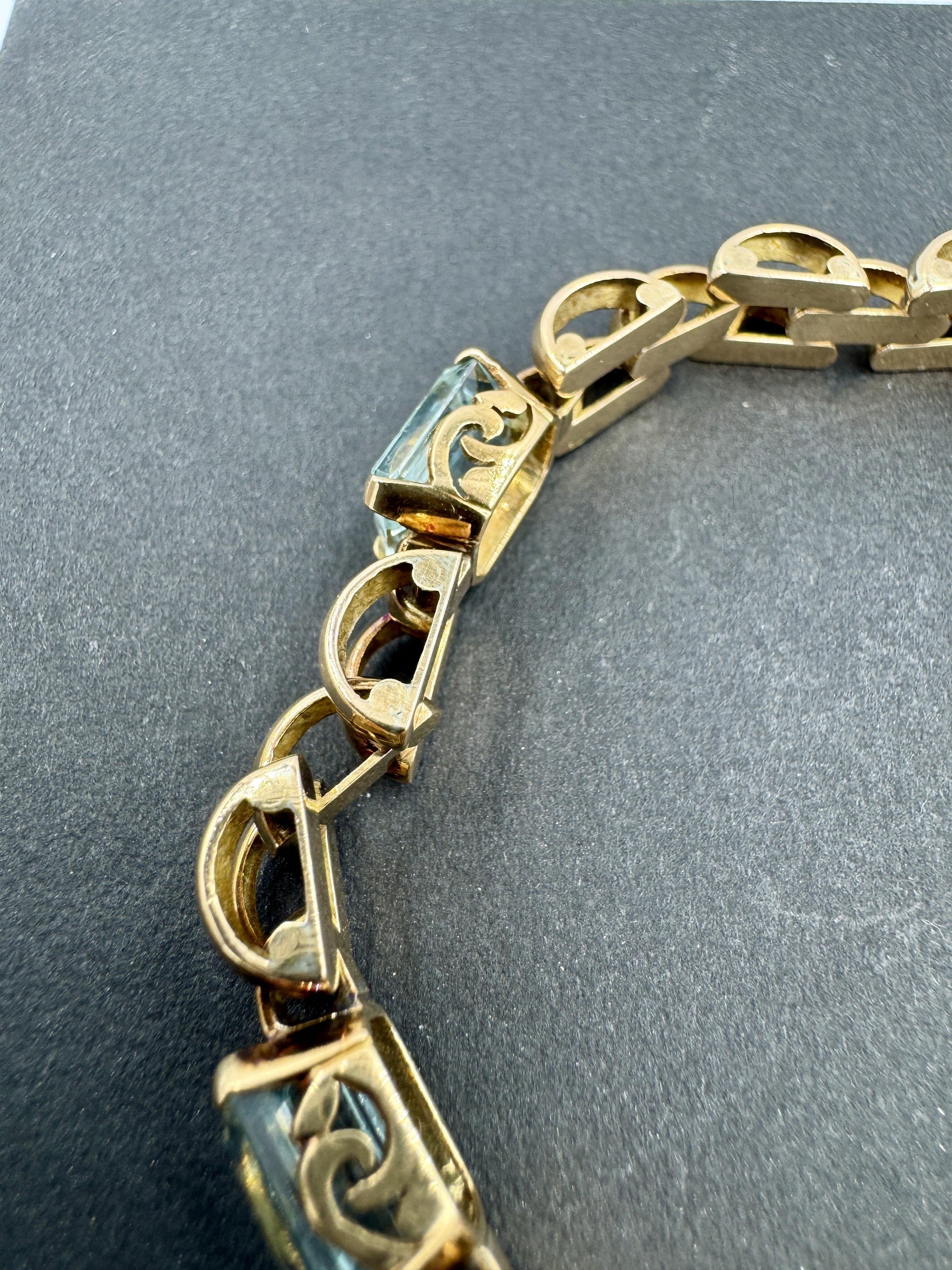 Retro 18k Gold Aquamarine Station Link Bracelet 7.5"