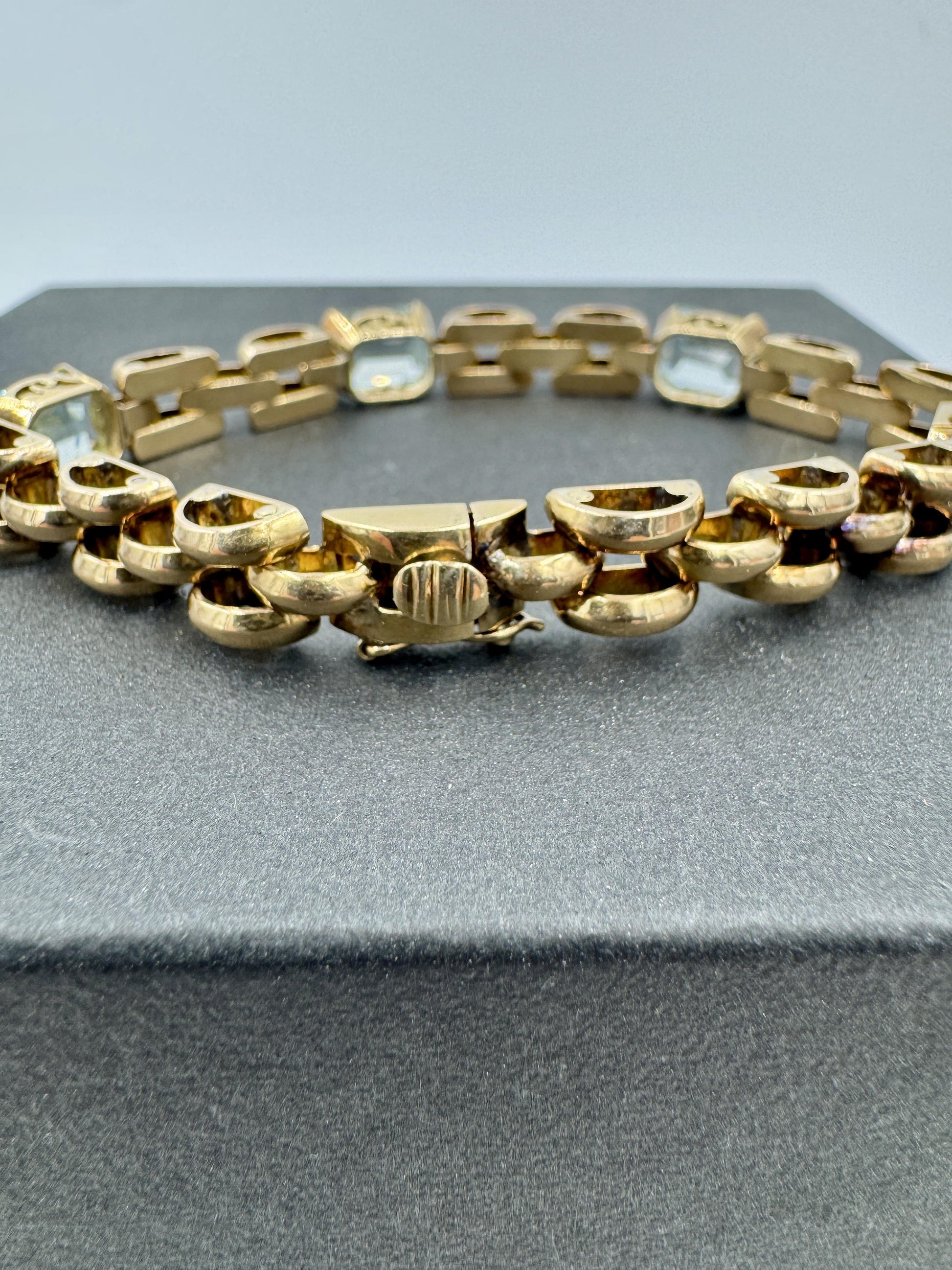 Retro 18k Gold Aquamarine Station Link Bracelet 7.5"