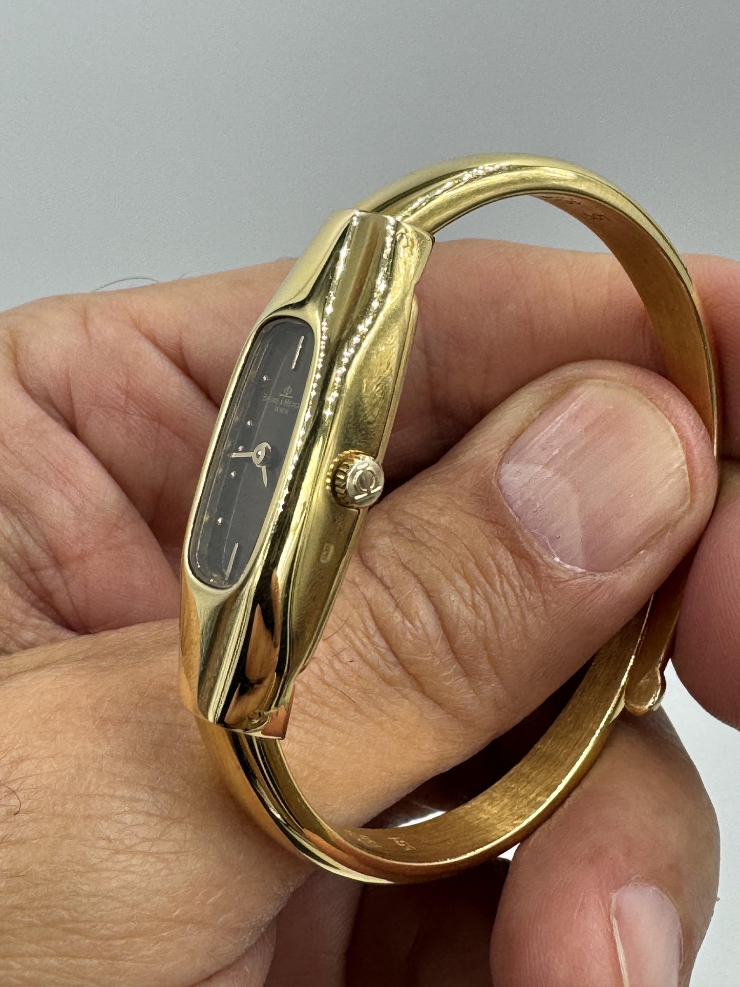 Rare Baume Mercier 18k Gold Quartz Bangle expandable Watch