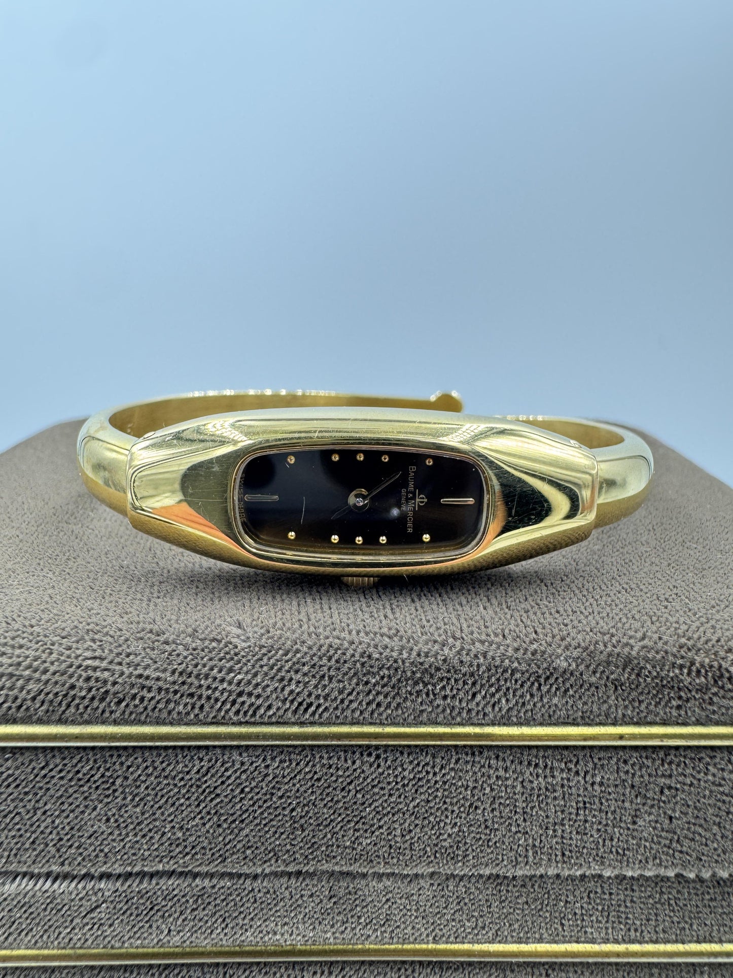 Rare Baume Mercier 18k Gold Quartz Bangle expandable Watch