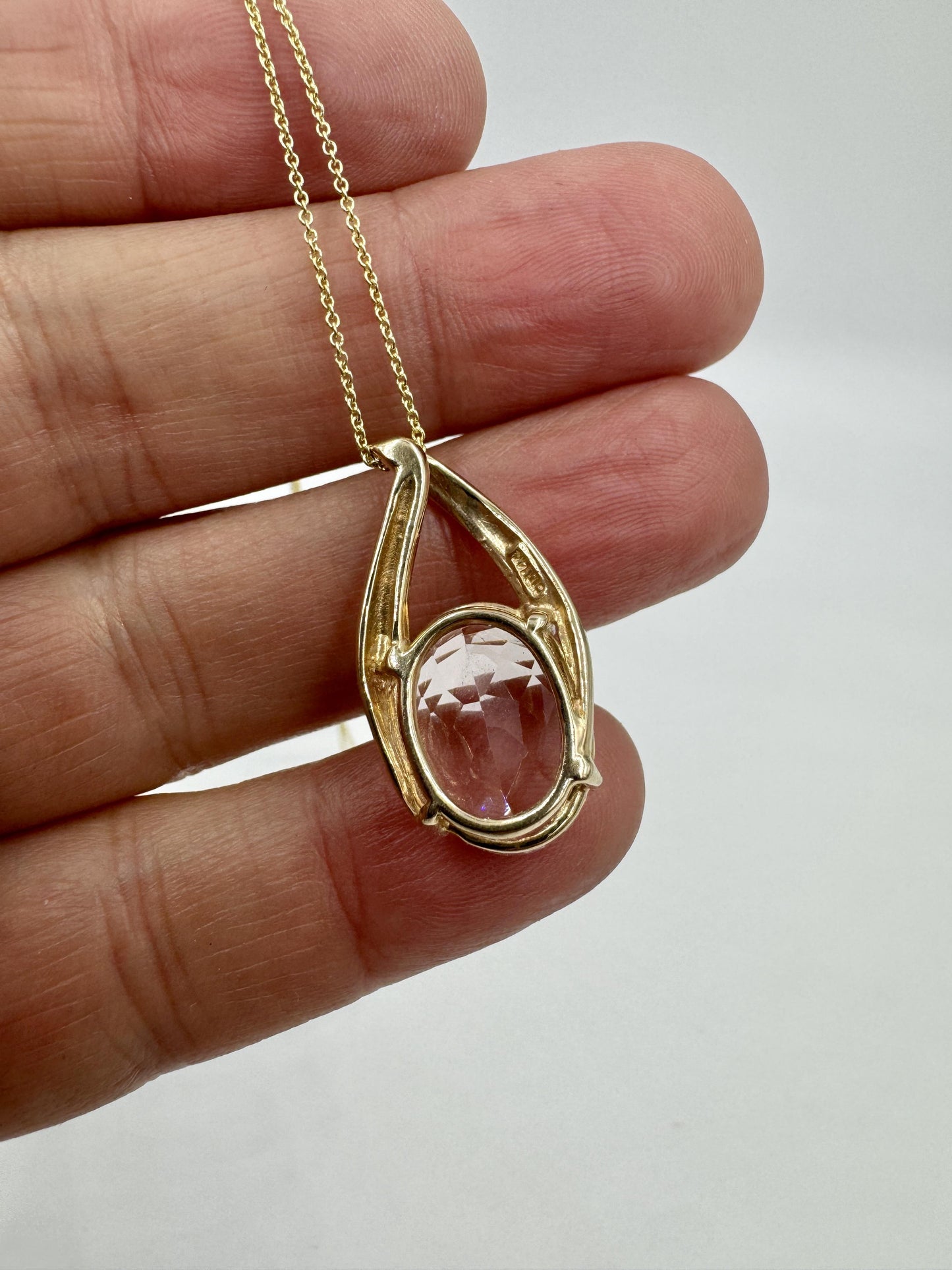 Stunning 8.50ct Oval Morganite 14k Yellow Gold Pendant Necklace