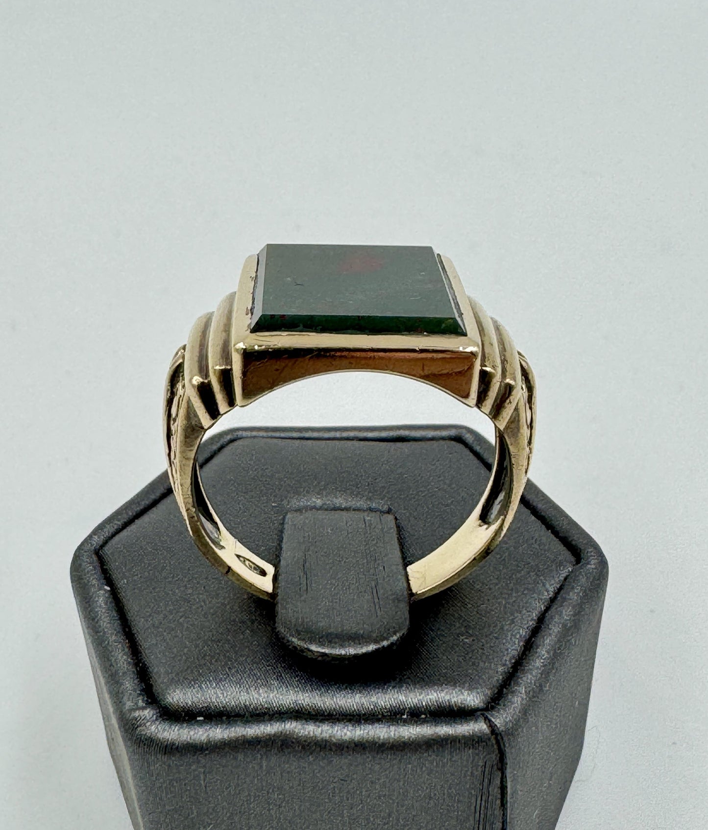 Art Deco 10k Yellow Gold Bloodstone Gents Ring