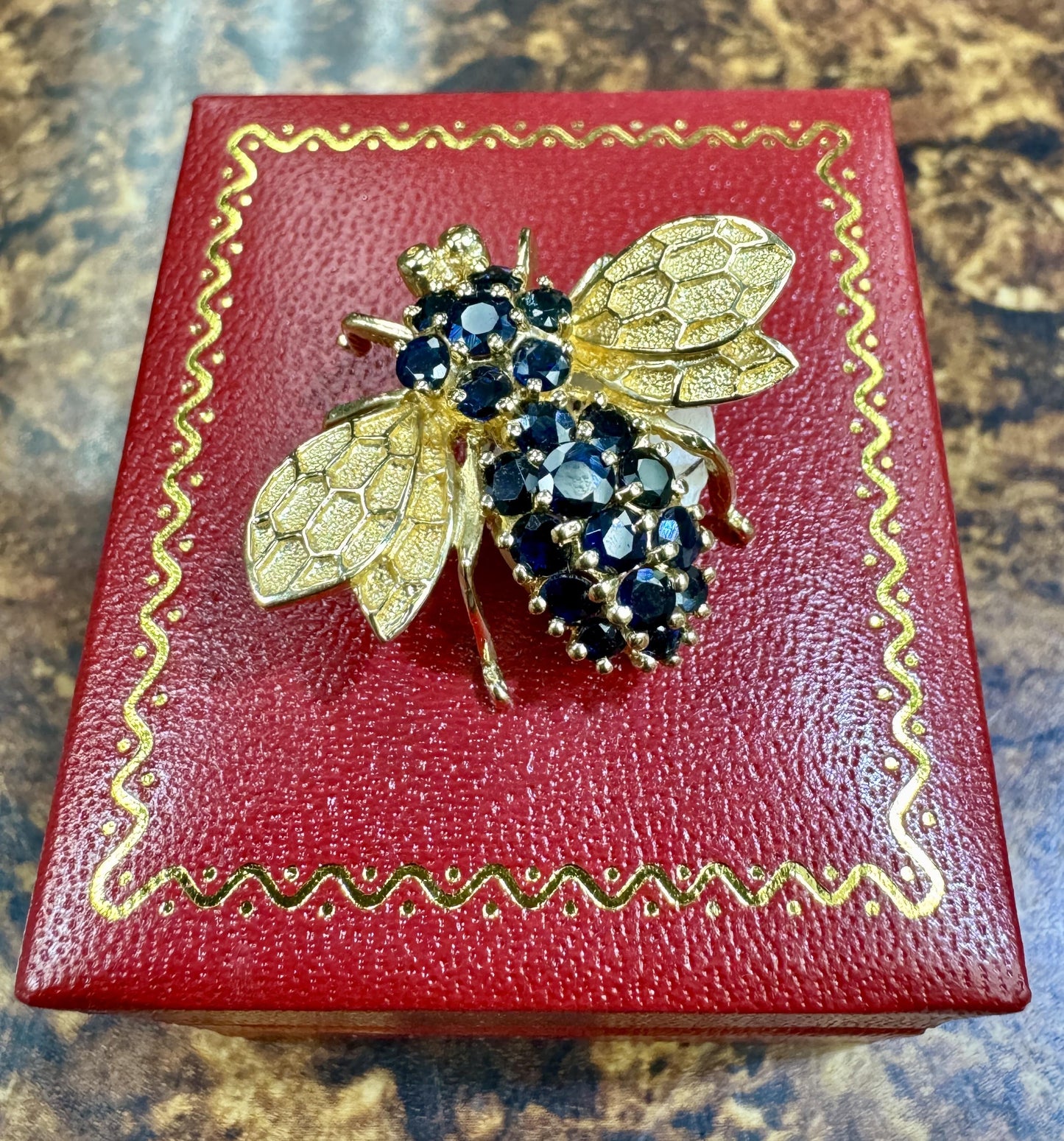 Vintage 14k Yellow Gold Sapphire Bee Pin 1990's