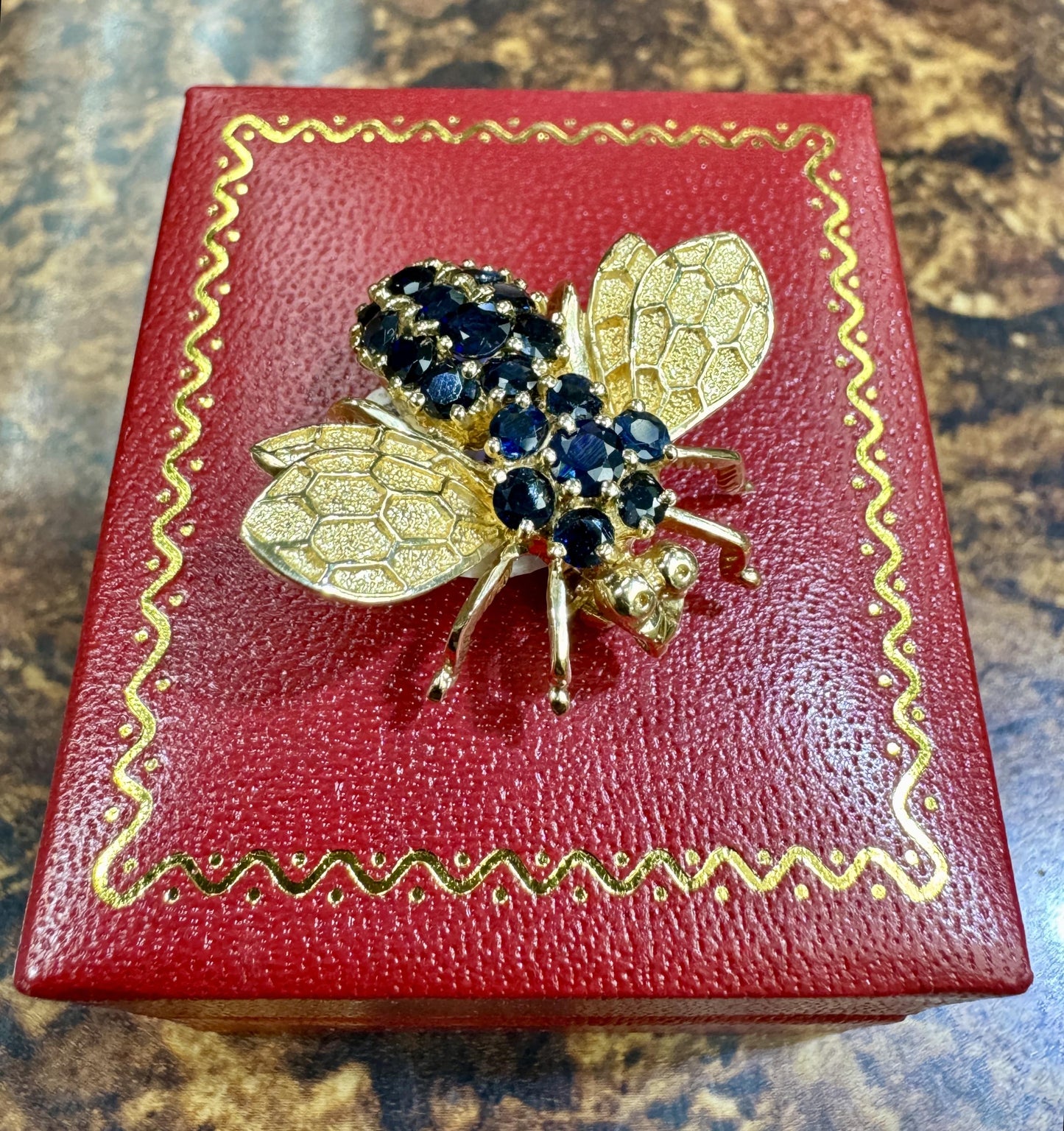 Vintage 14k Yellow Gold Sapphire Bee Pin 1990's
