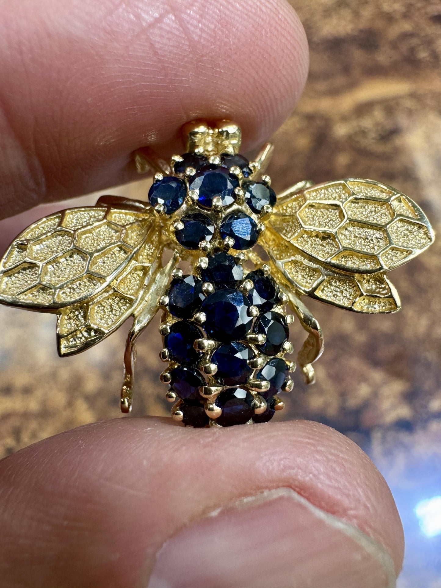Vintage 14k Yellow Gold Sapphire Bee Pin 1990's