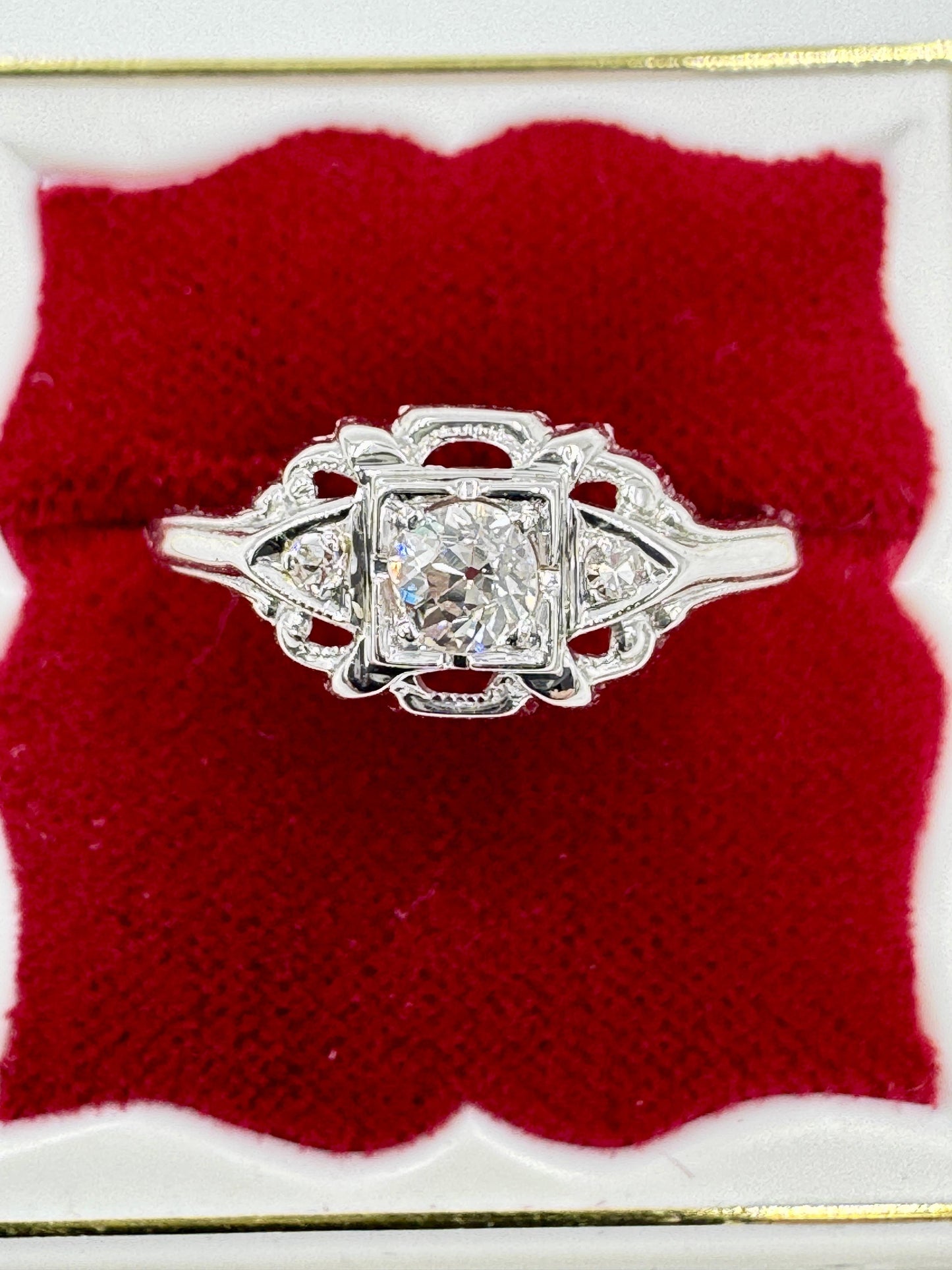 Art Deco 18k White Gold Old European Cut Diamond Ring