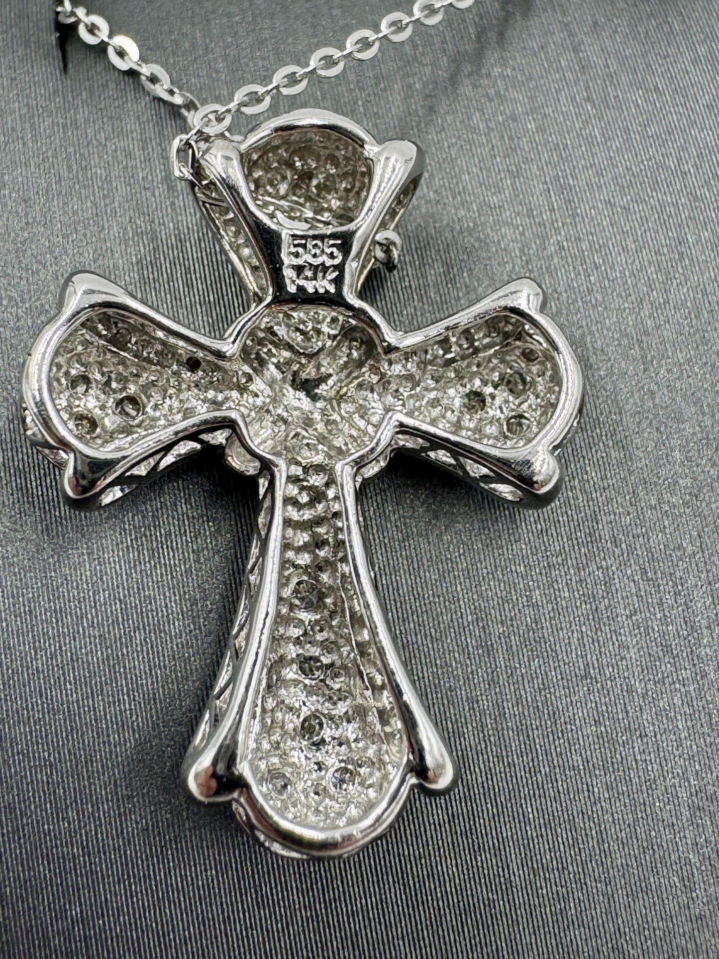 Vintage 14k White Gold diamond Cross Pendant Necklace 16"