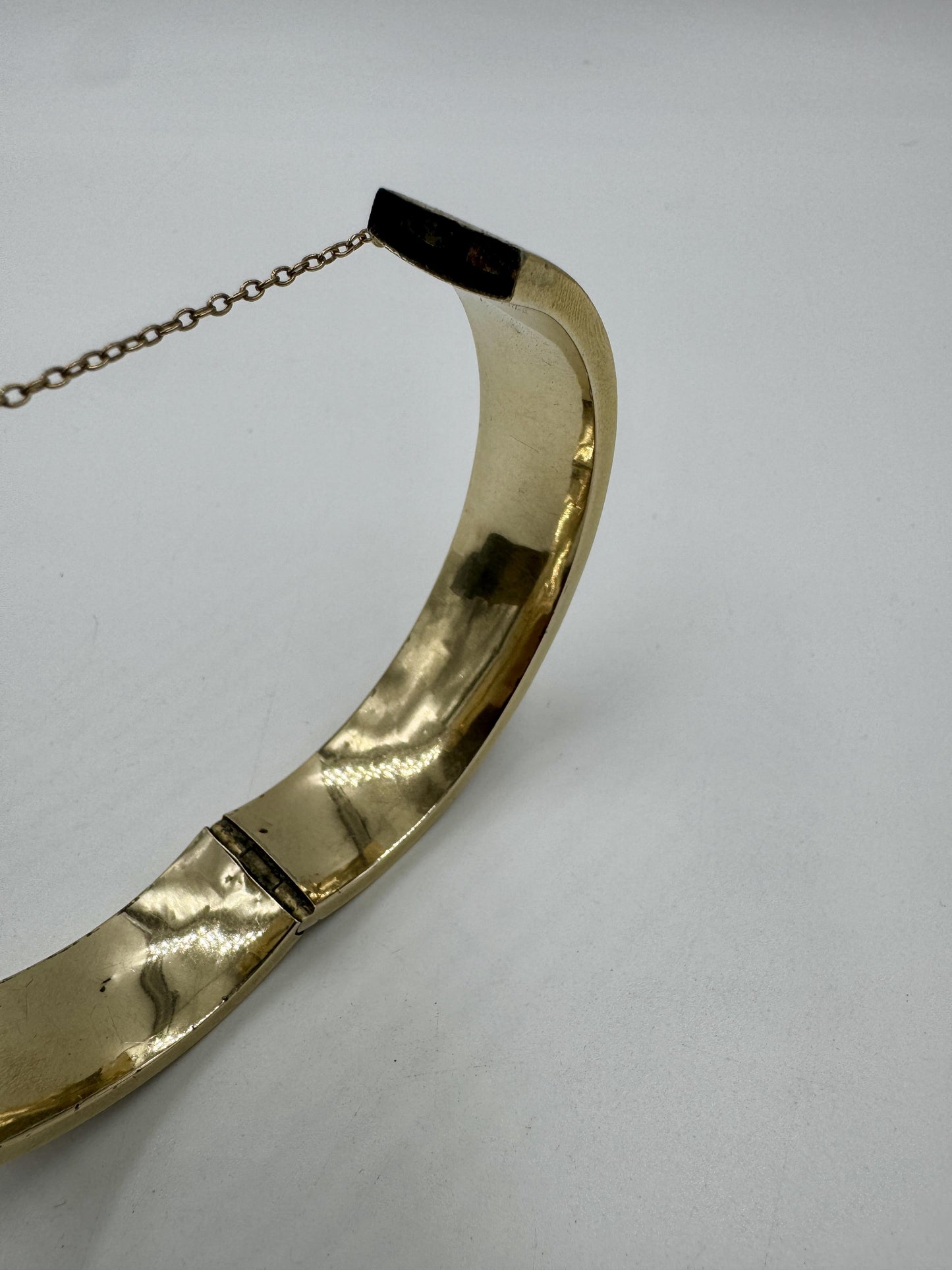 Vtg Antique Gold Filled Victorian Black Enamel Ornate Hinged Bangle Bracelet