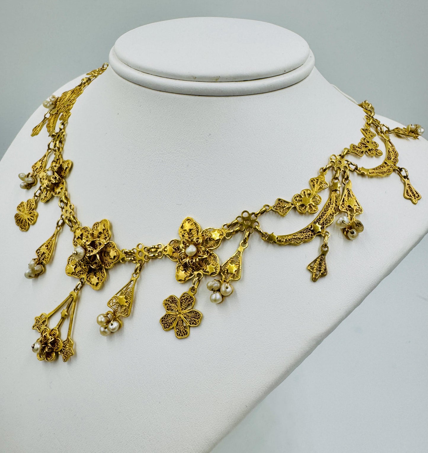 Vintage 18k Filigree Flower and Pearl Dangle Pendant