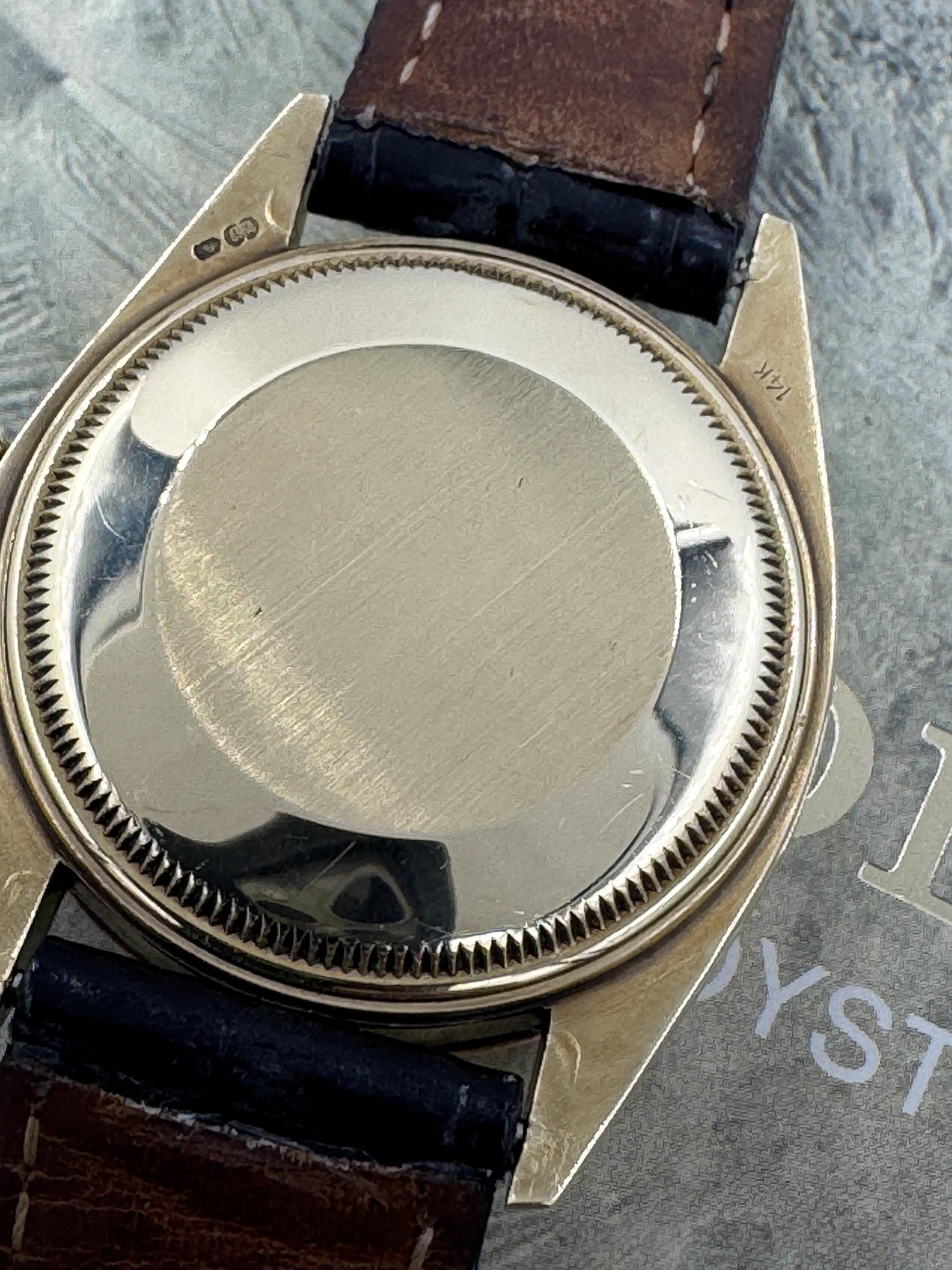 Vintage Rolex Oyster Perpetual Date 14K Yellow Gold Champagne 34mm 1503 Watch