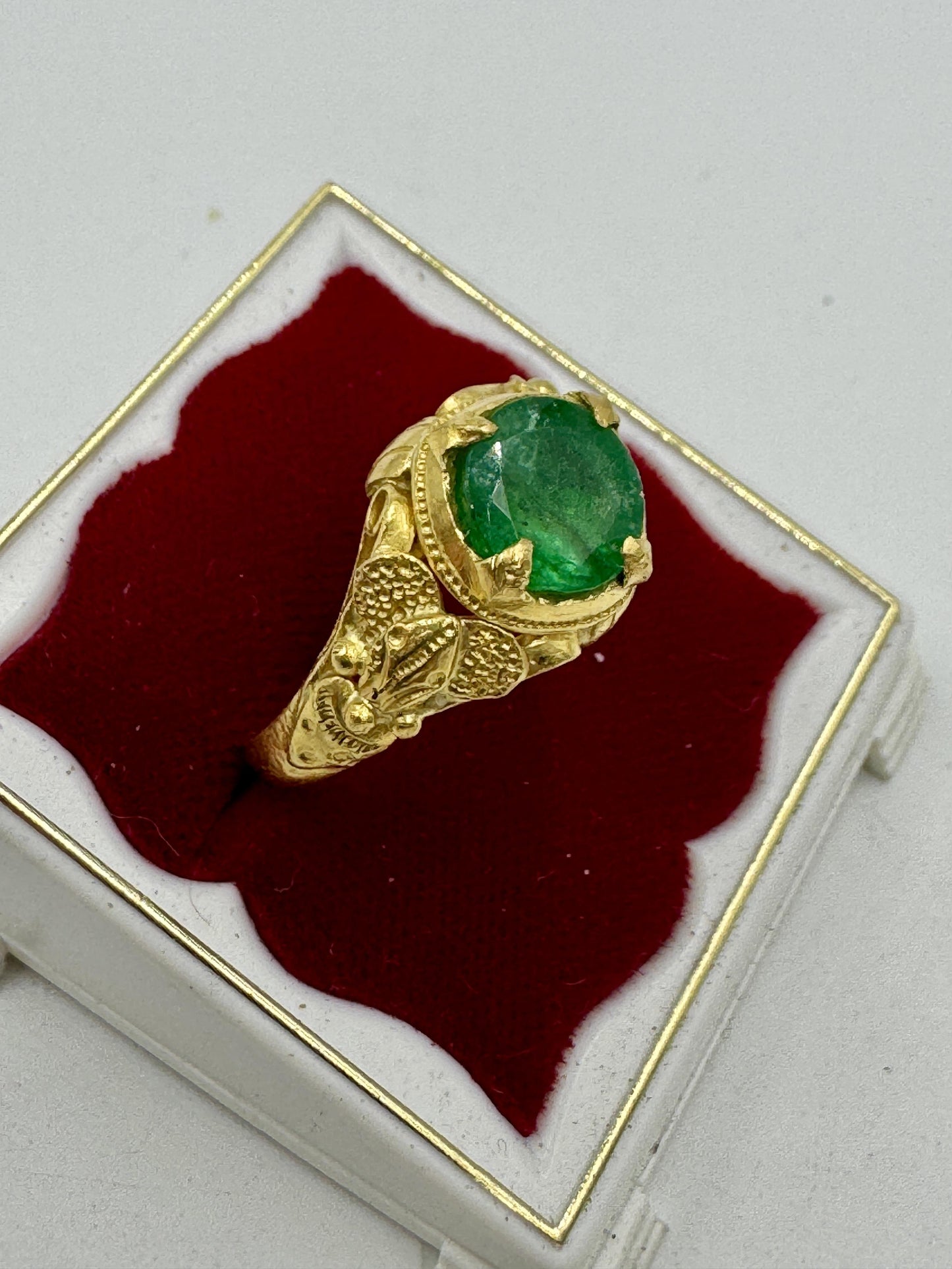 Vintage 22k Gold Emerald Hand Made Ring 6sz 7.5gr