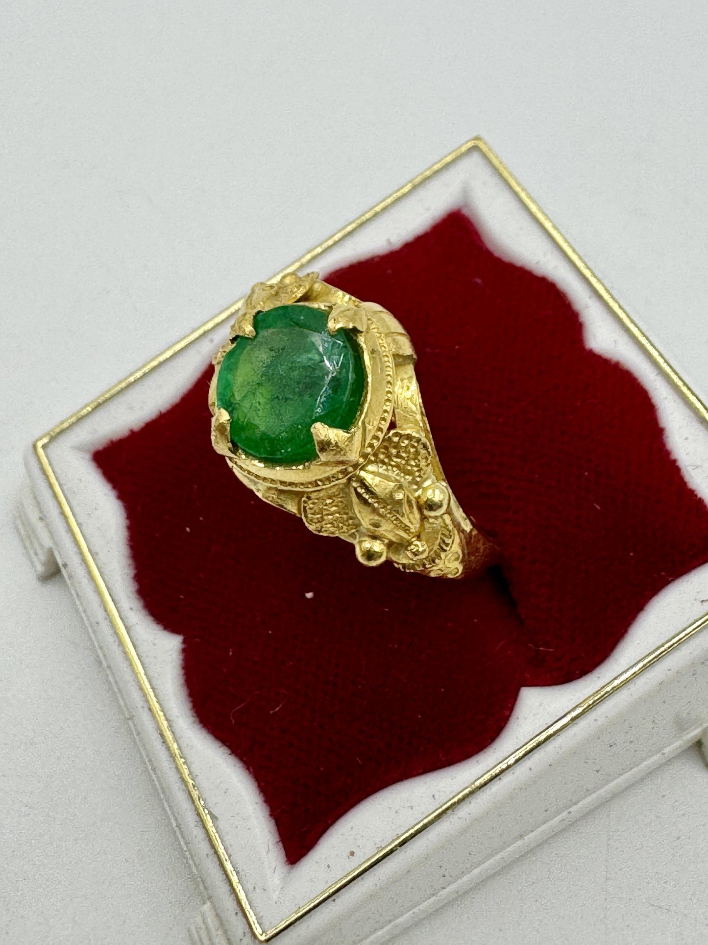 Vintage 22k Gold Emerald Hand Made Ring 6sz 7.5gr