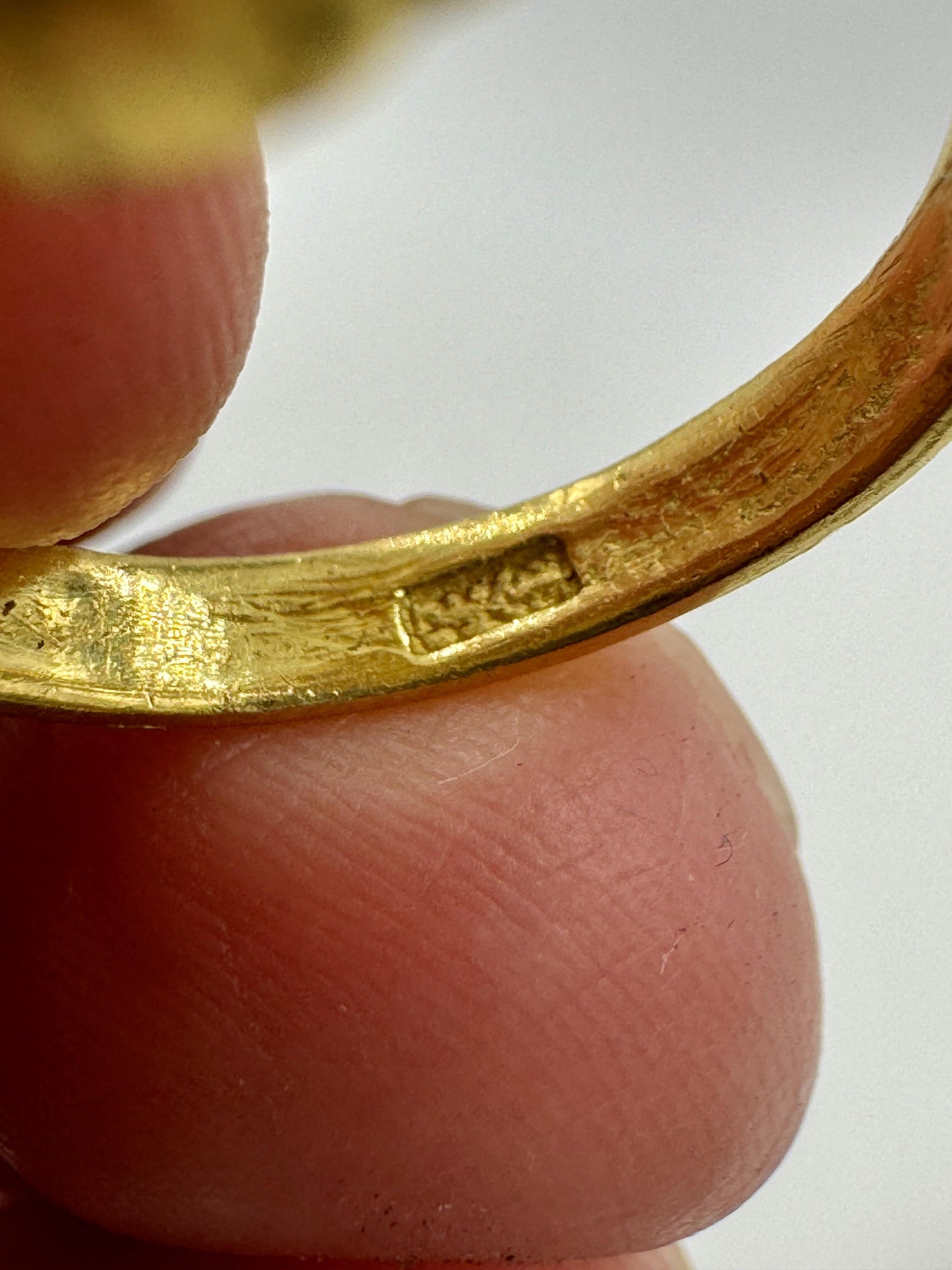 Vintage 22k Gold Emerald Hand Made Ring 6sz 7.5gr