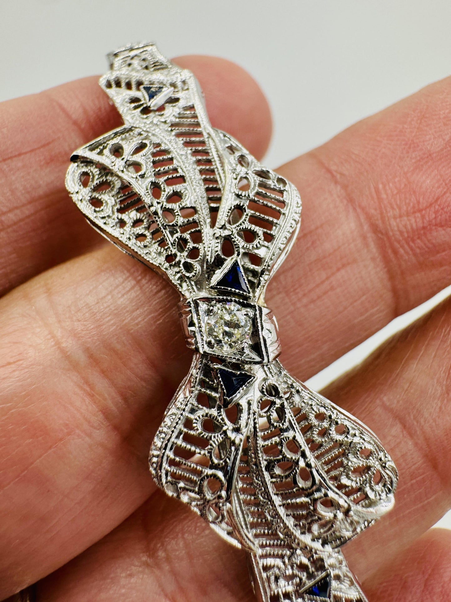 Art Deco 10k White Gold Filigree Diamond Bow Bracelet