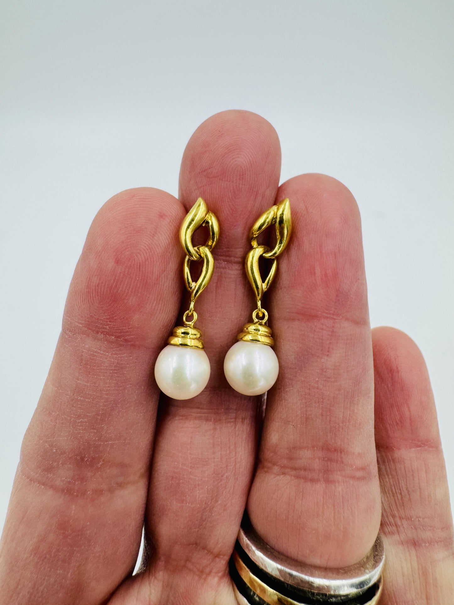 Vintage 18k Yellow Gold Pearl Drop Earrings