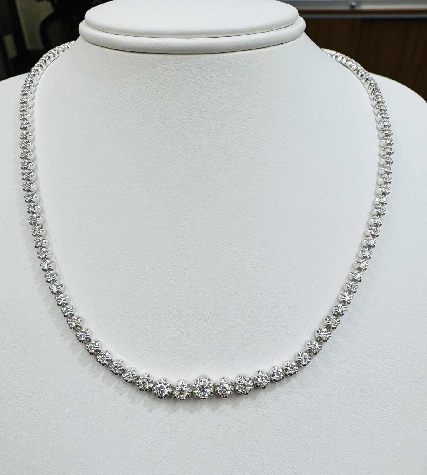 18k White Gold Diamond Tennis Necklace 3.50ct VS H