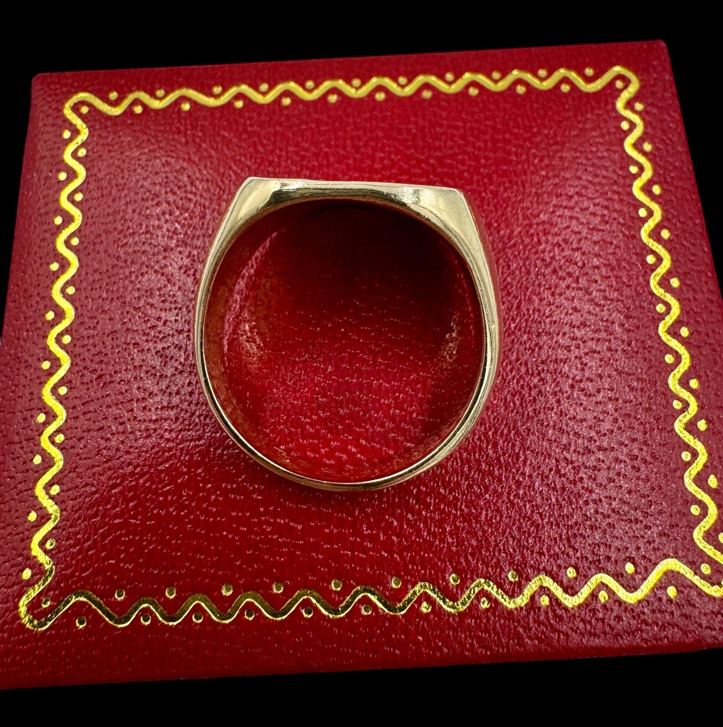 Vintage 14k Yellow gold Lion Signet Ring