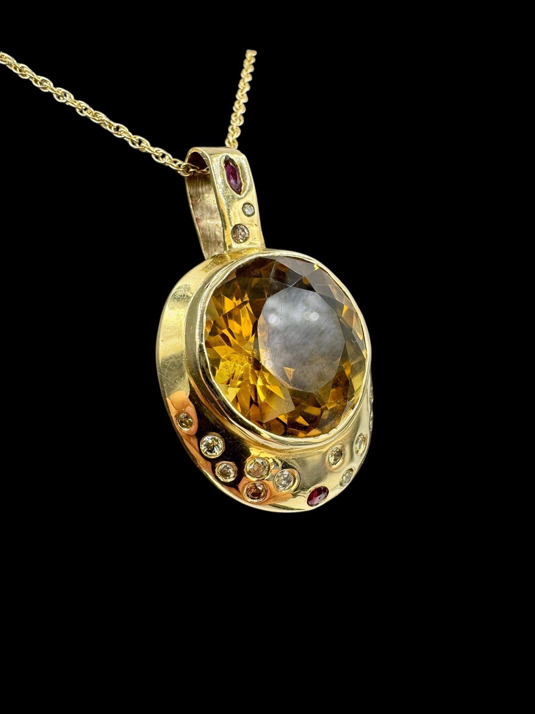 Abstract 14k Yellow gold 20.00ct Citrine and Diamond pendant Necklace