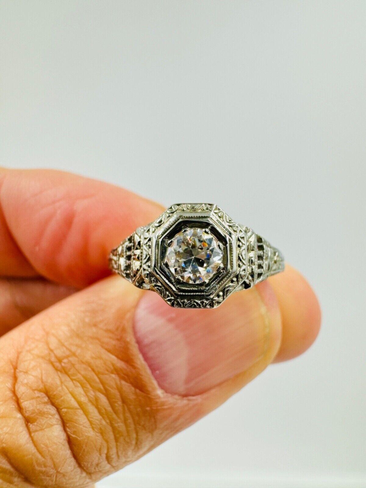 Art Deco 18k white Gold diamond Filigree ring