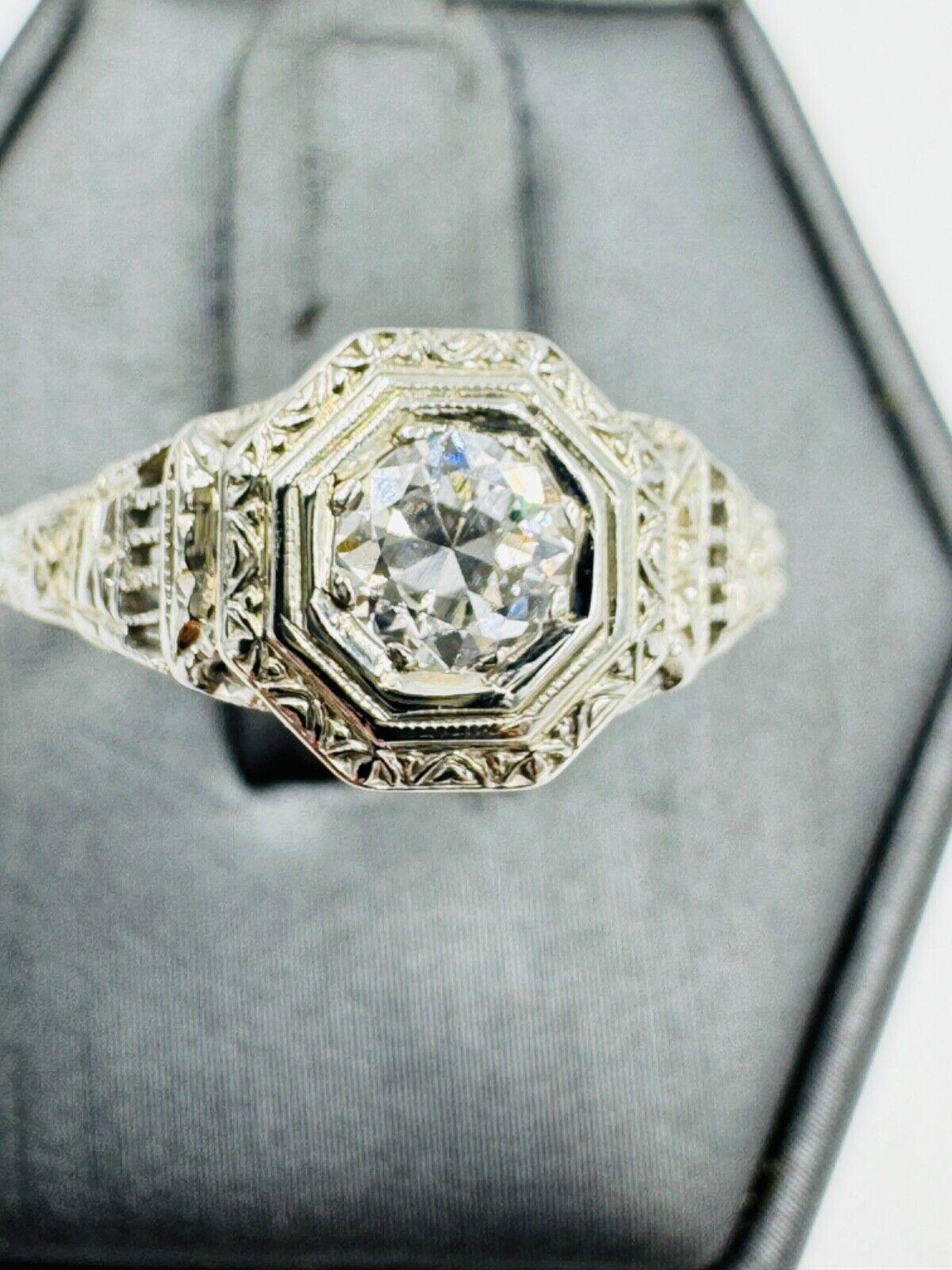 Art Deco 18k white Gold diamond Filigree ring