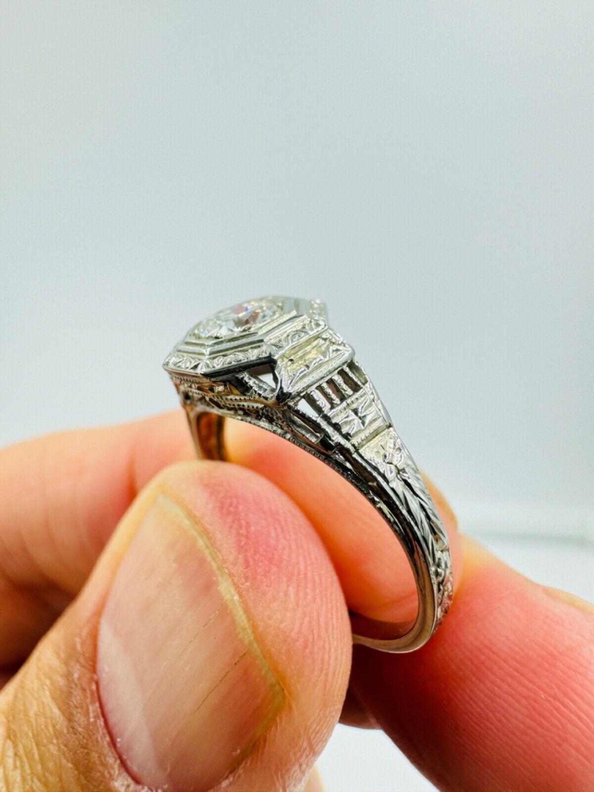 Art Deco 18k white Gold diamond Filigree ring