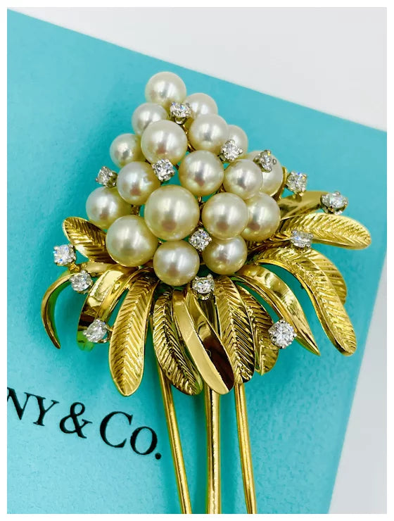 1960's Tiffany & Co. 18k yellow gold Pearl Diamond brooch Pin