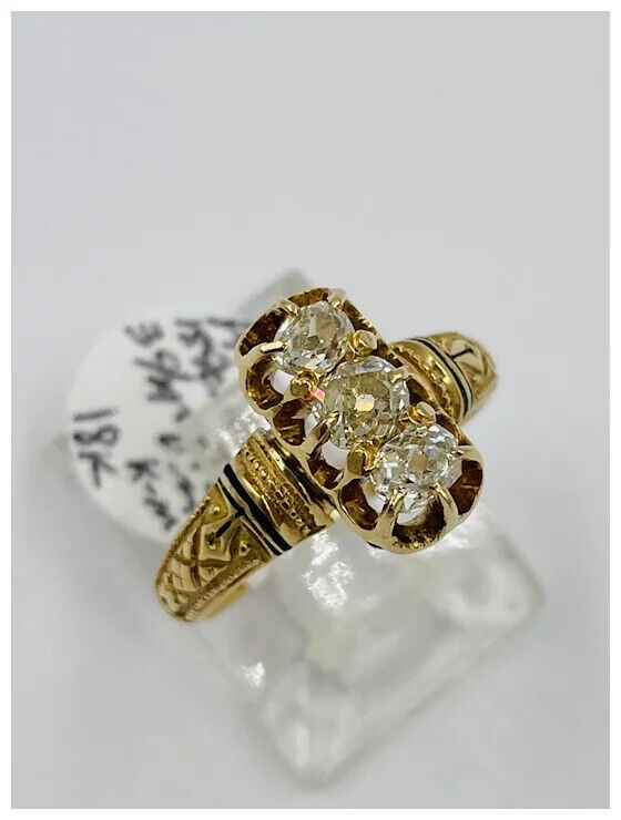 Victorian 18k Gold 3 stone Diamond ring Old Mine cut VS Diamonds Circa 1890