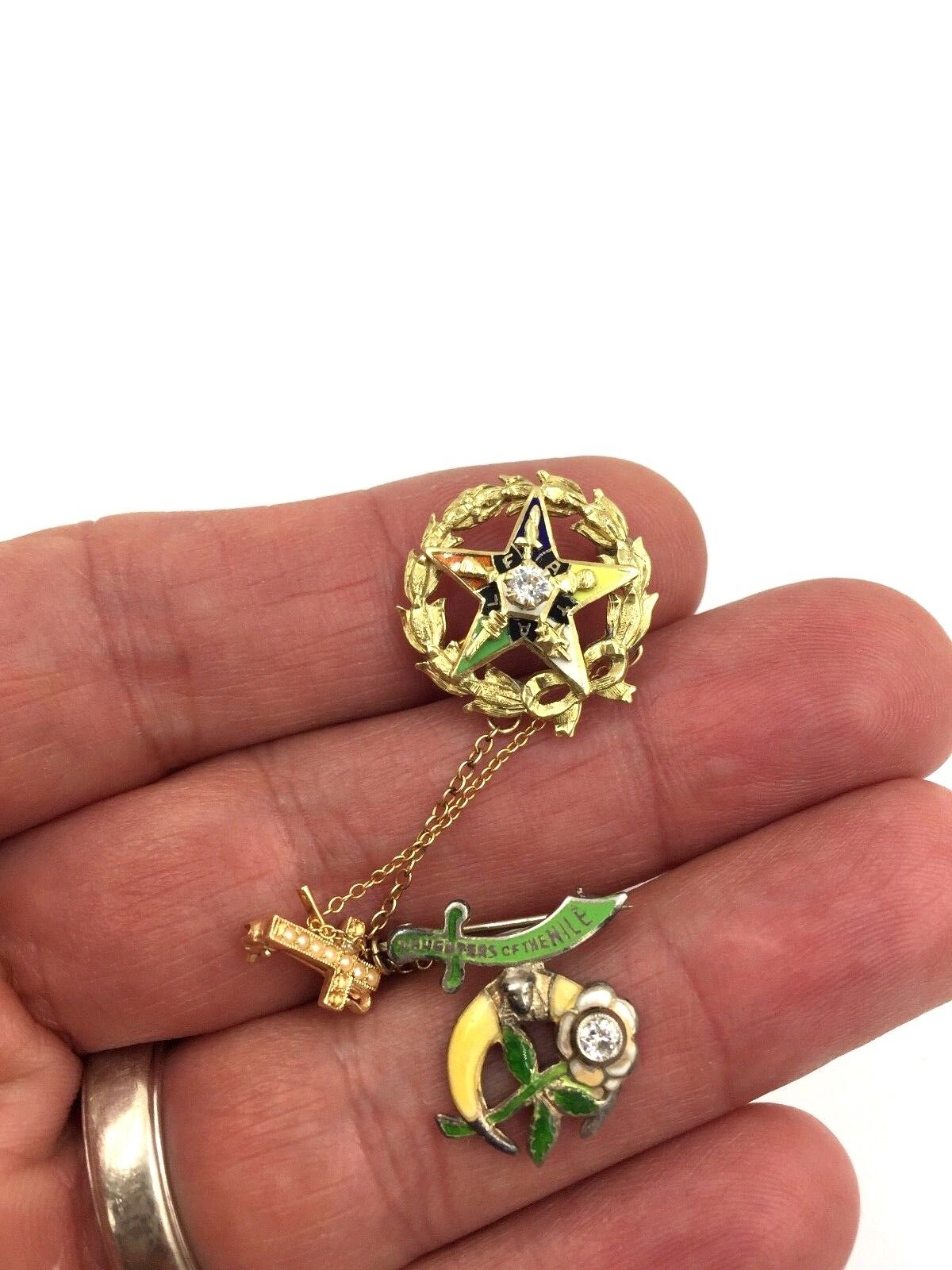 Vintage Masonic Eastern Star Enamel Diamond Pin in 14K Yellow Gold