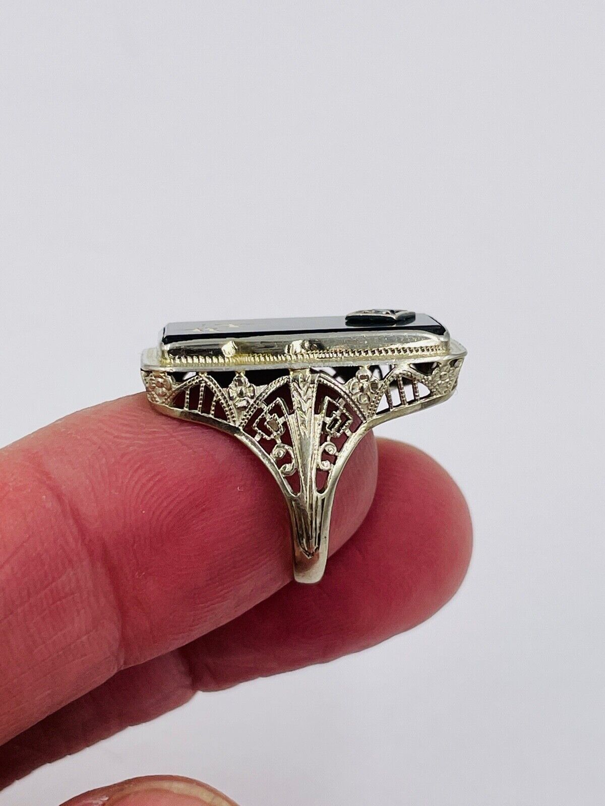 Art Deco 14K White Gold Filigree Diamond Onyx Ring size 3