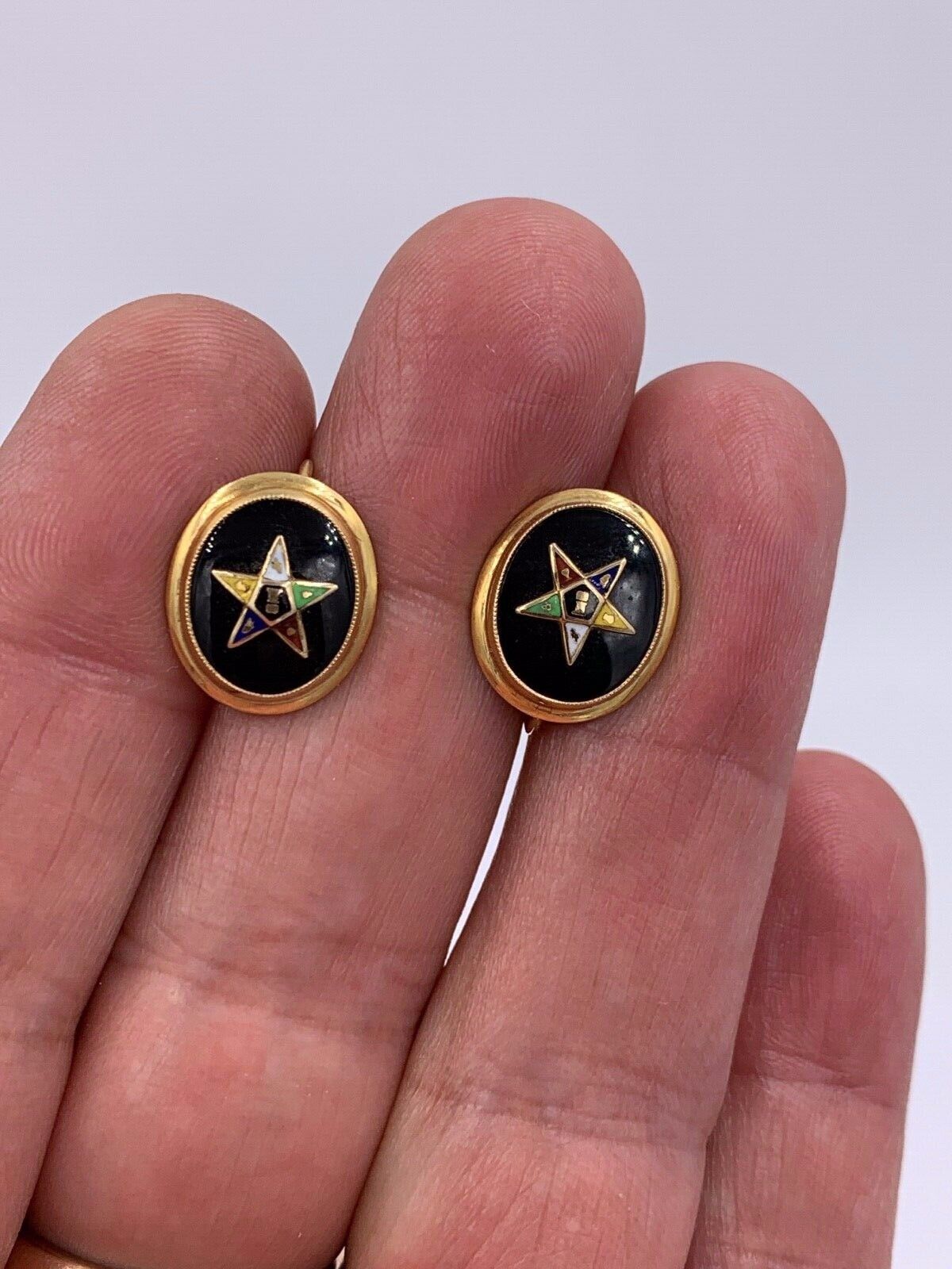 Vintage 10k Gold Eastern Star Enamel screw back Earrings BDA