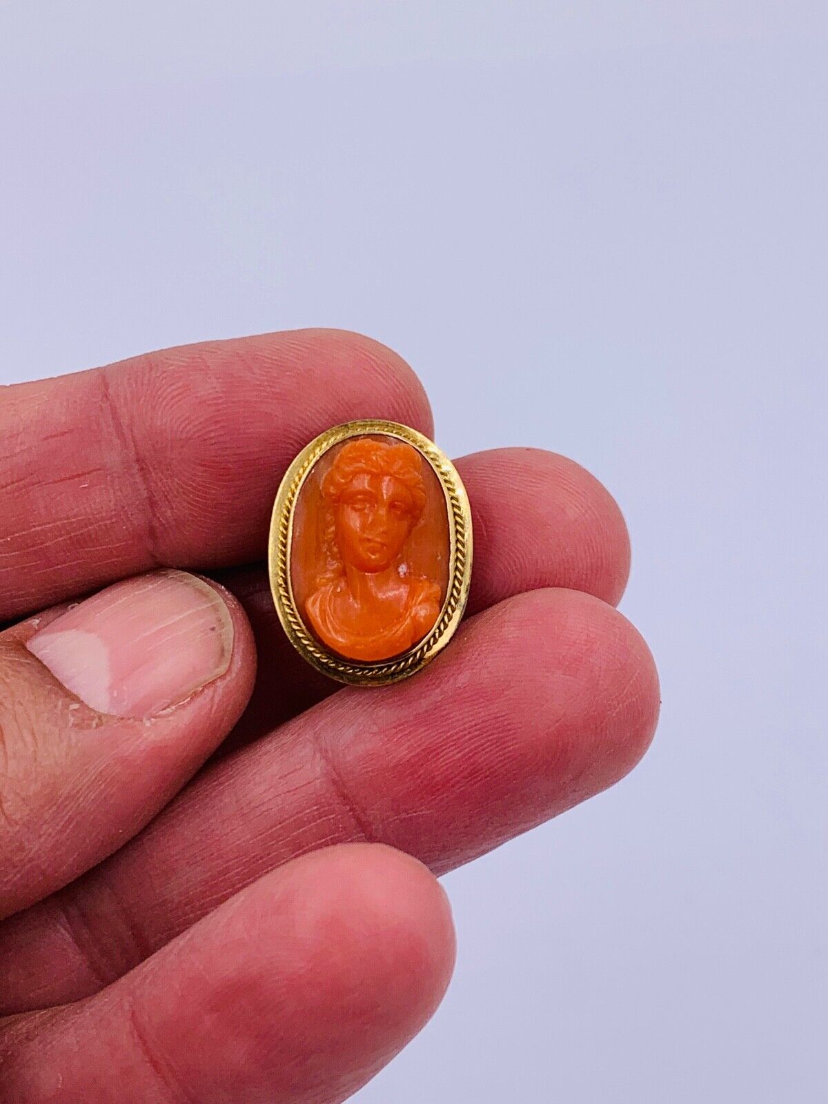 Antique 18Kyellow Gold Carved Coral Cameo Button Collar button